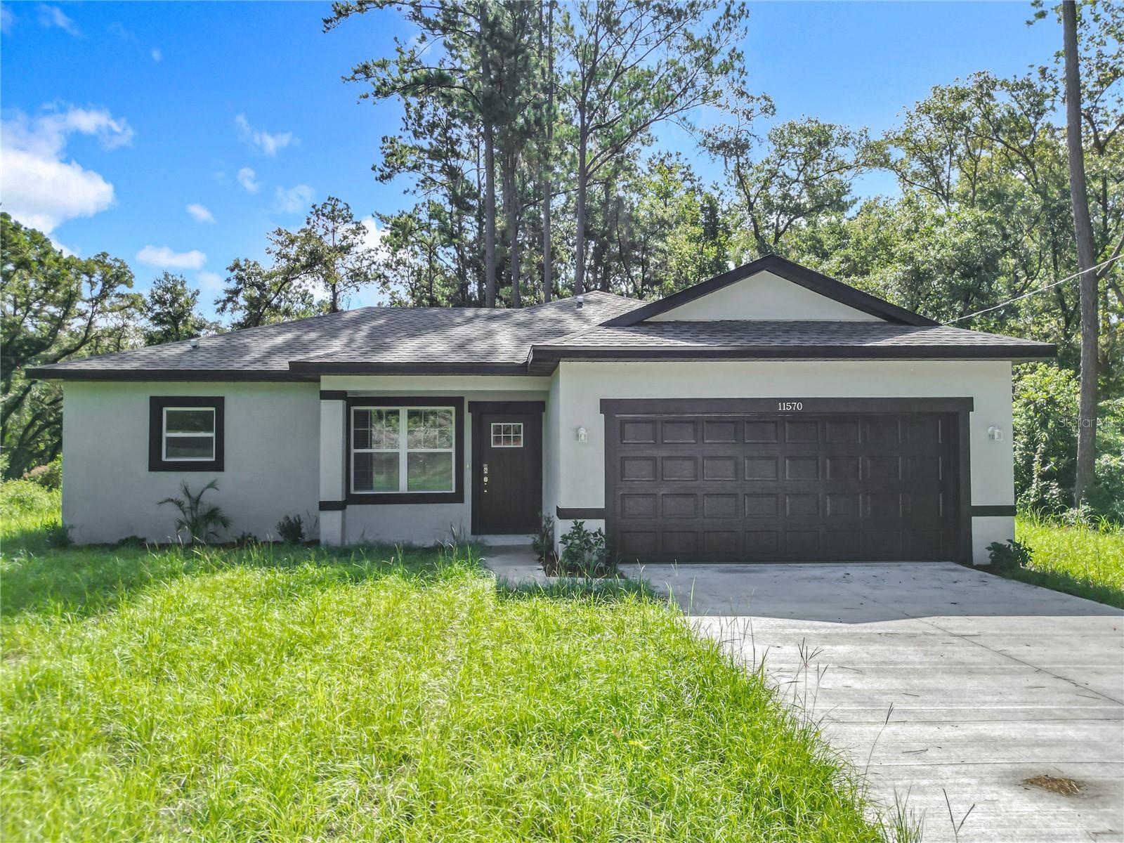11570 N KENLAKE CIR