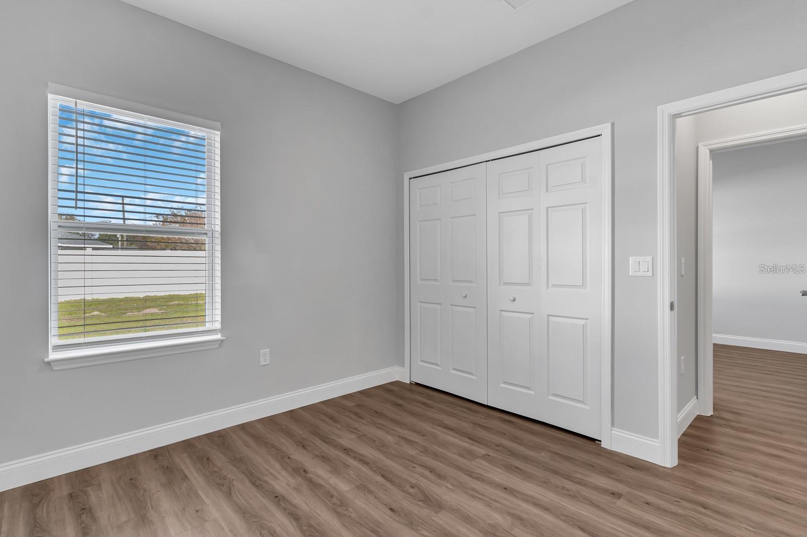 11570 N KENLAKE CIR