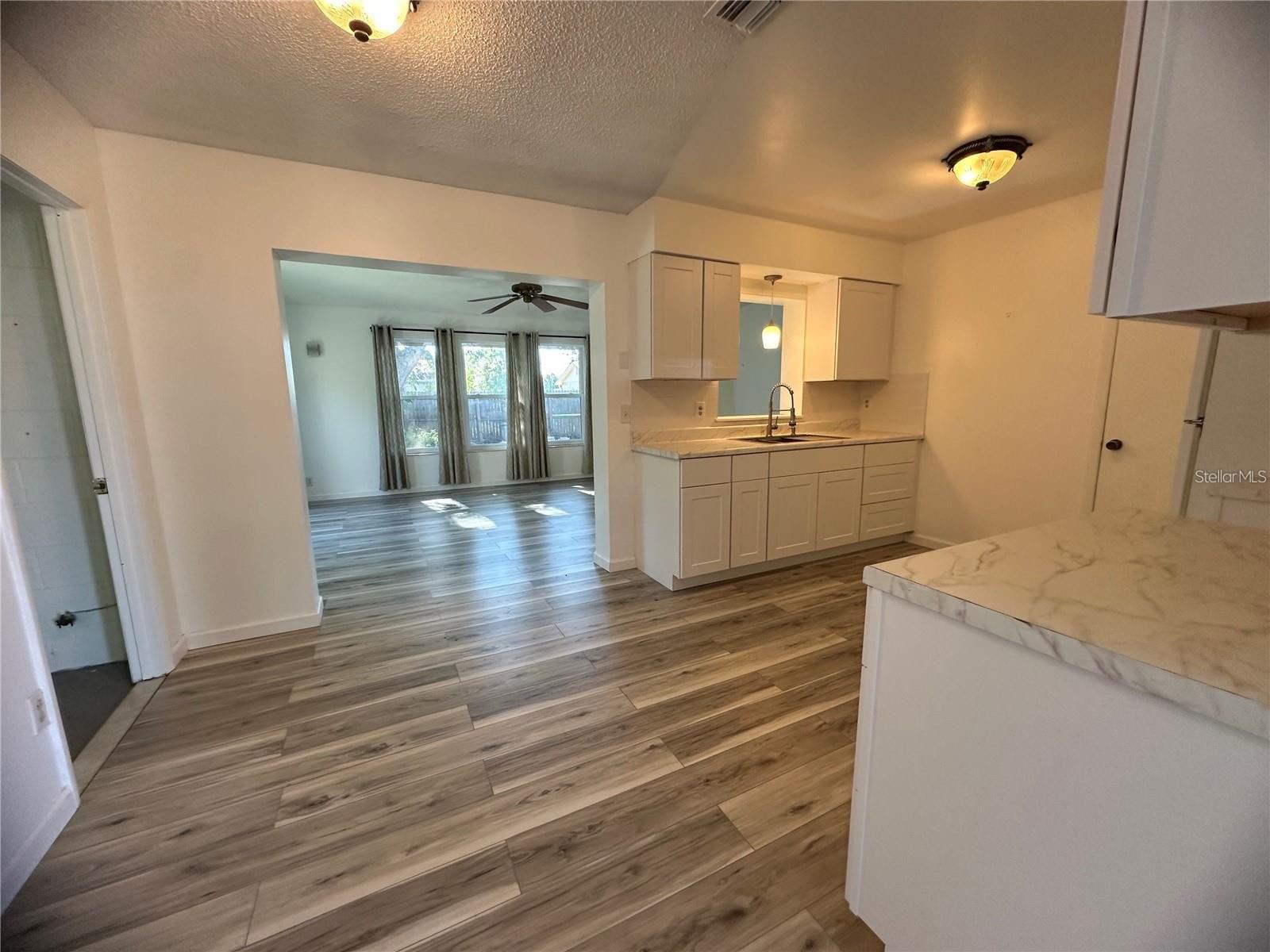 809 FLORIDA PKWY