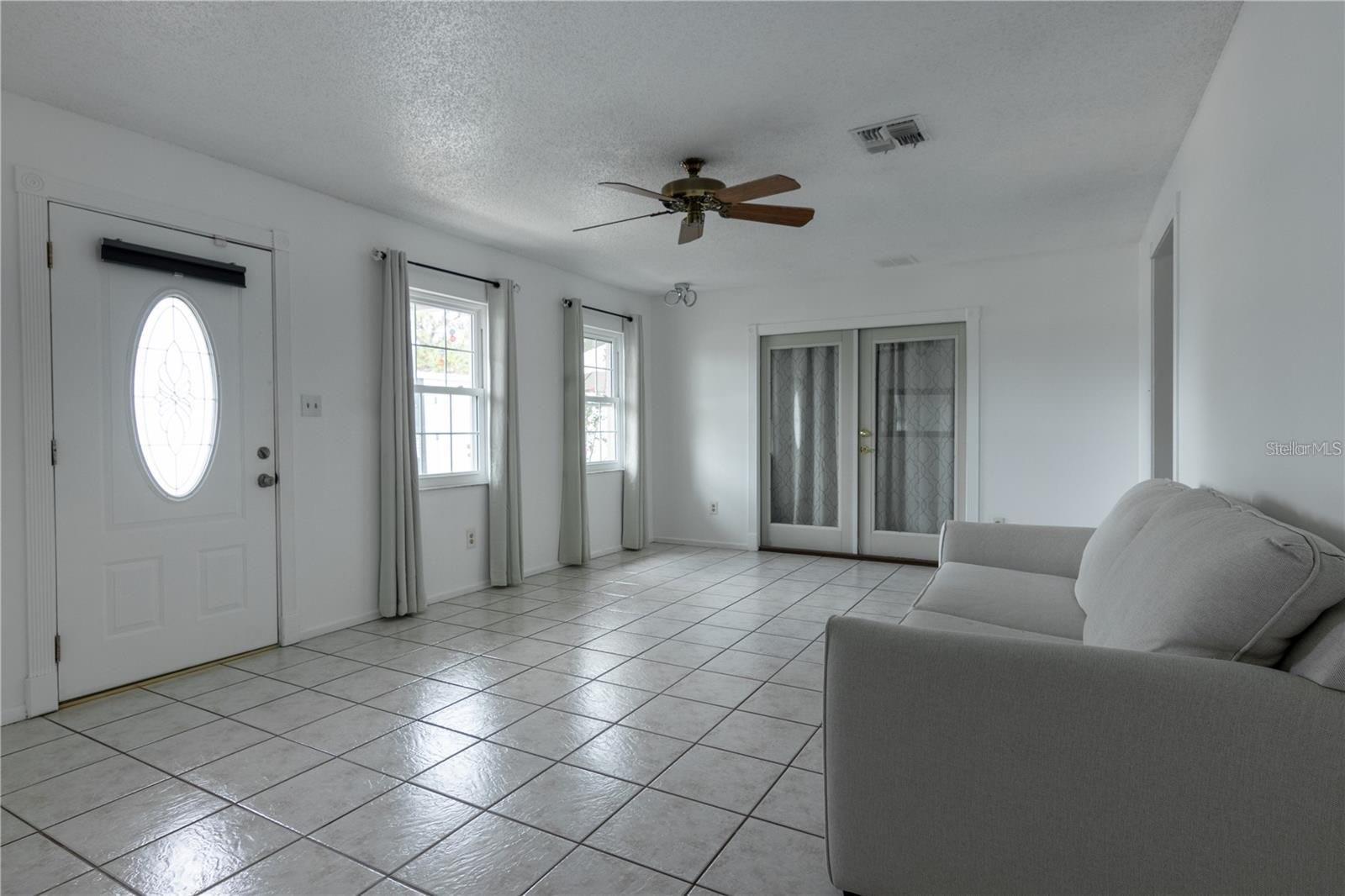809 FLORIDA PKWY