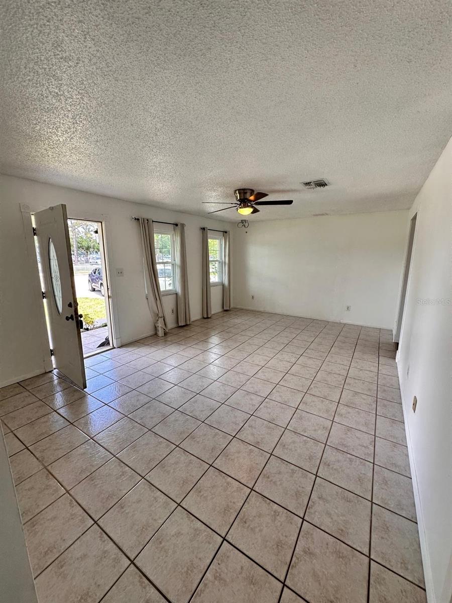 809 FLORIDA PKWY