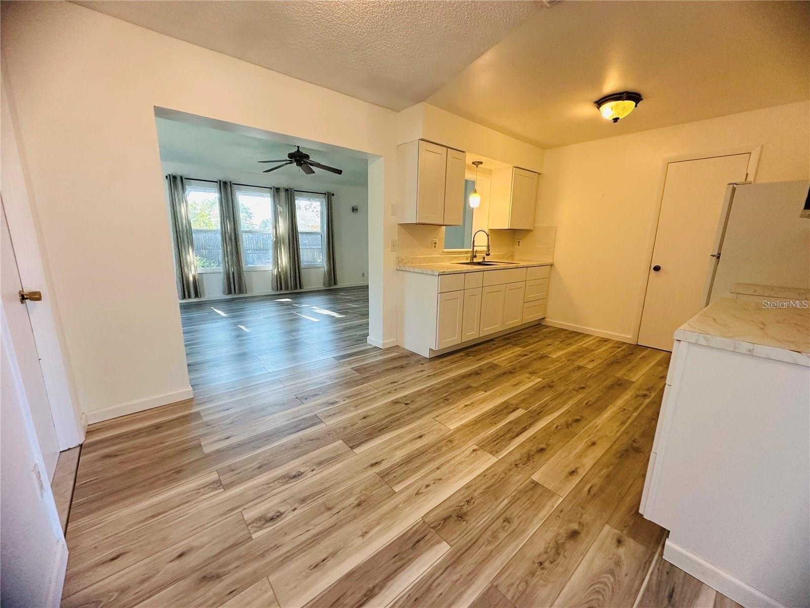809 FLORIDA PKWY