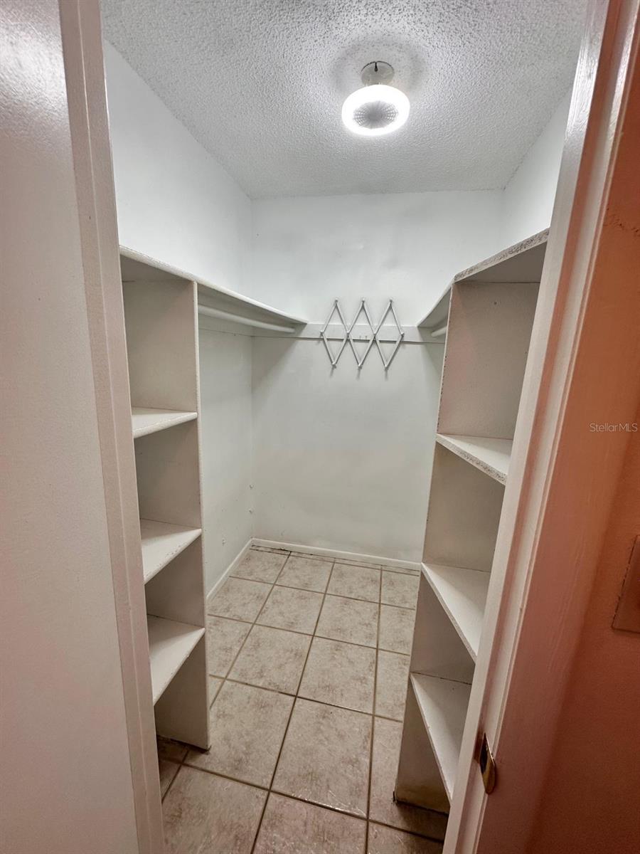 809 FLORIDA PKWY