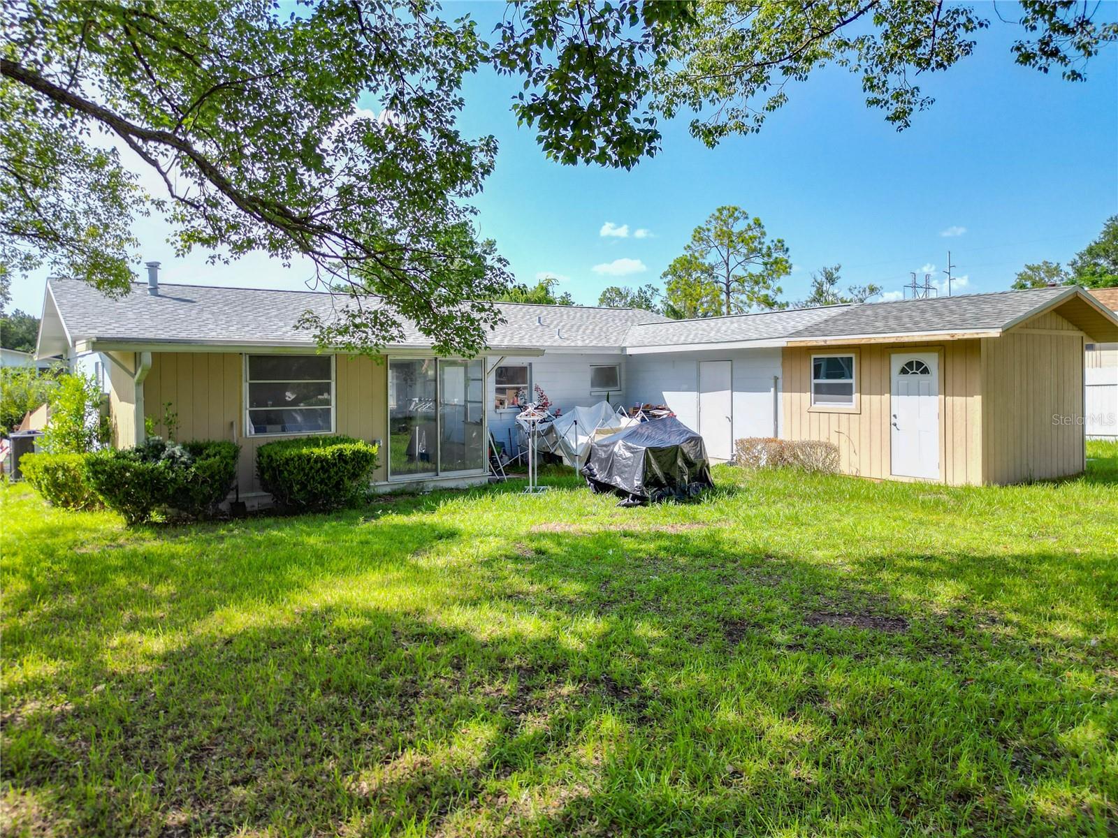 20 LAKE COURT LOOP