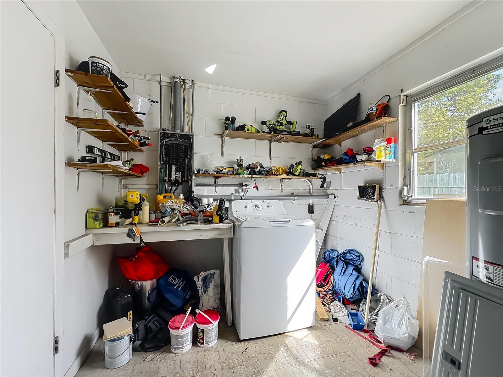 20 LAKE COURT LOOP