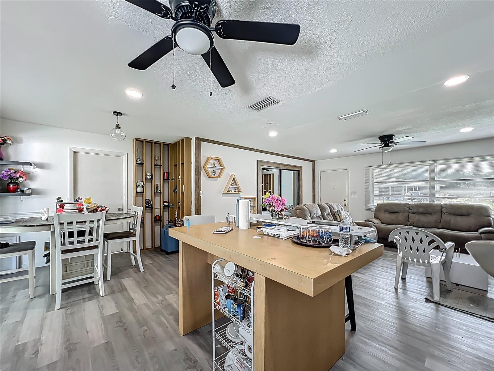 20 LAKE COURT LOOP