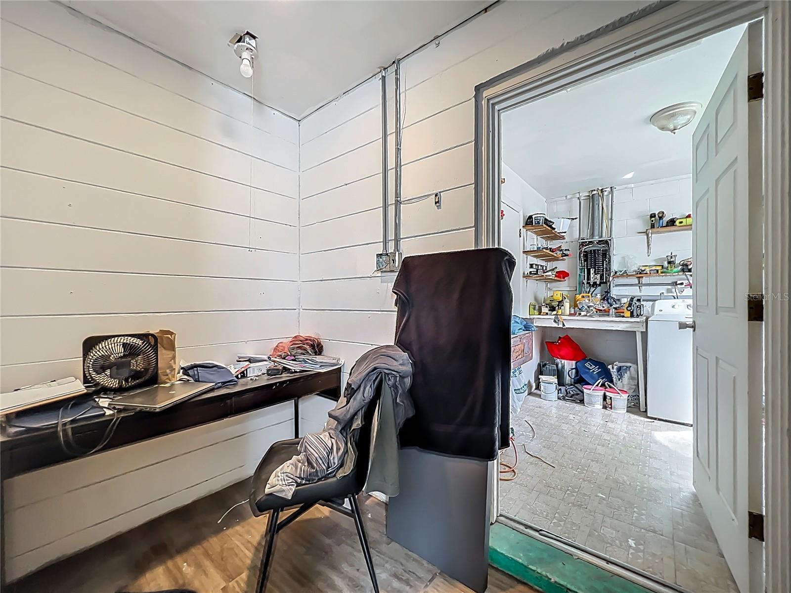 20 LAKE COURT LOOP