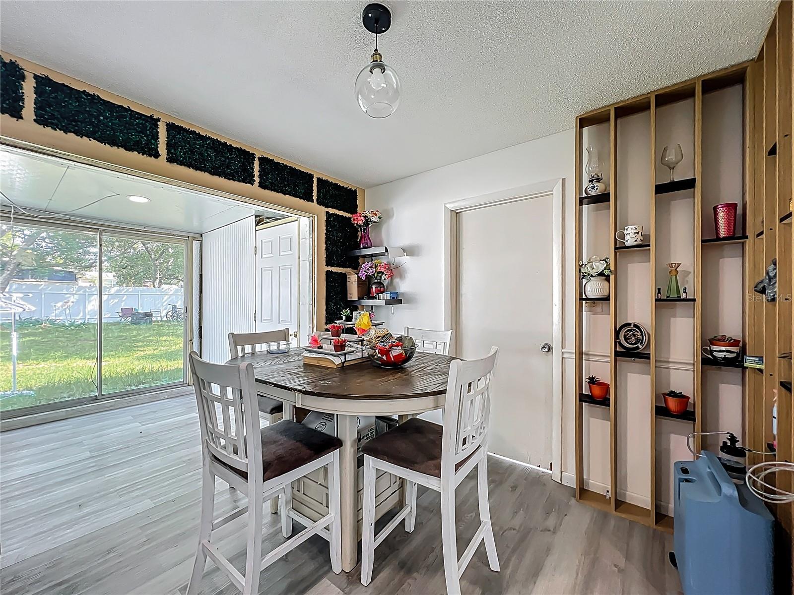 20 LAKE COURT LOOP