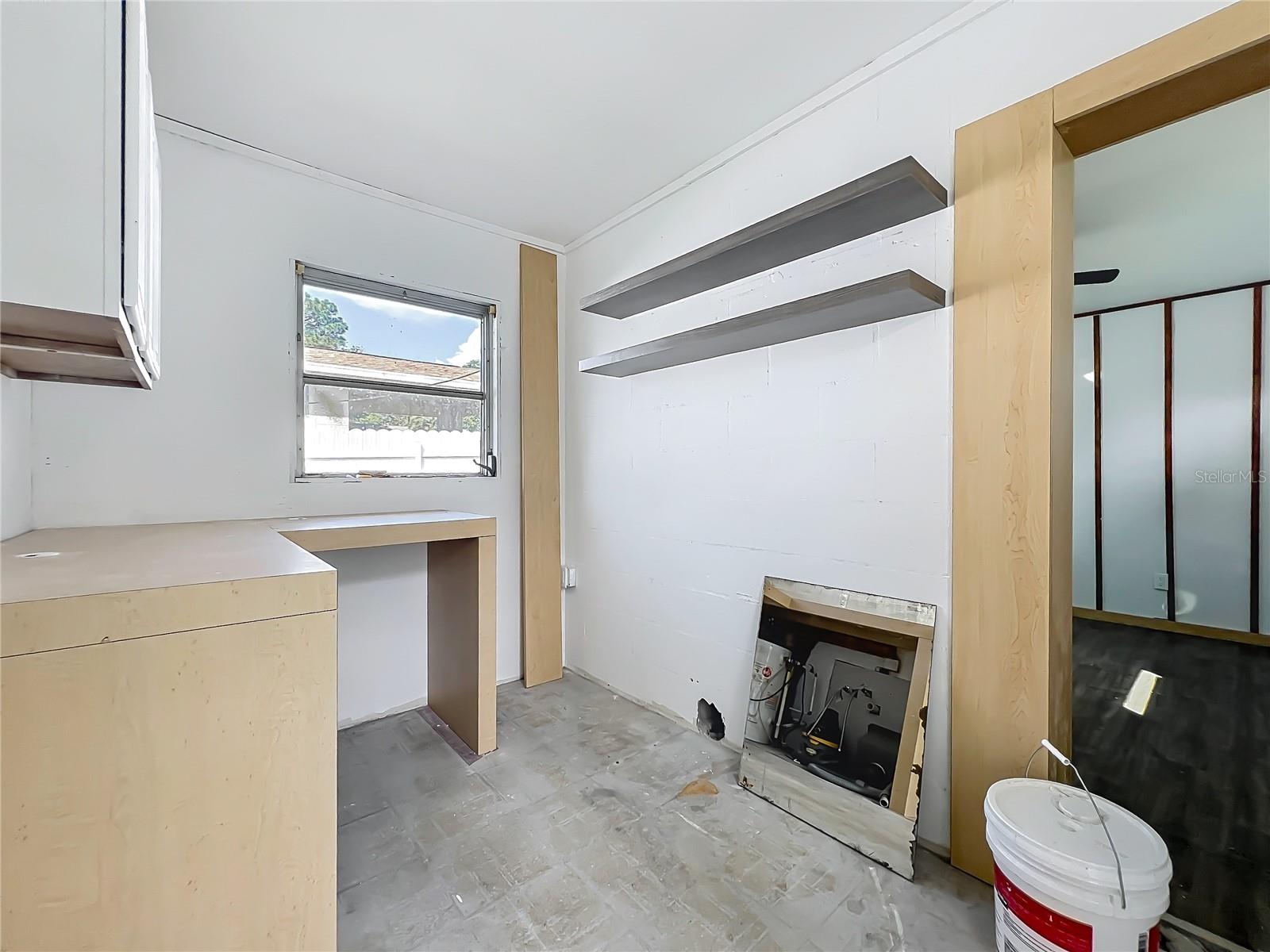 20 LAKE COURT LOOP
