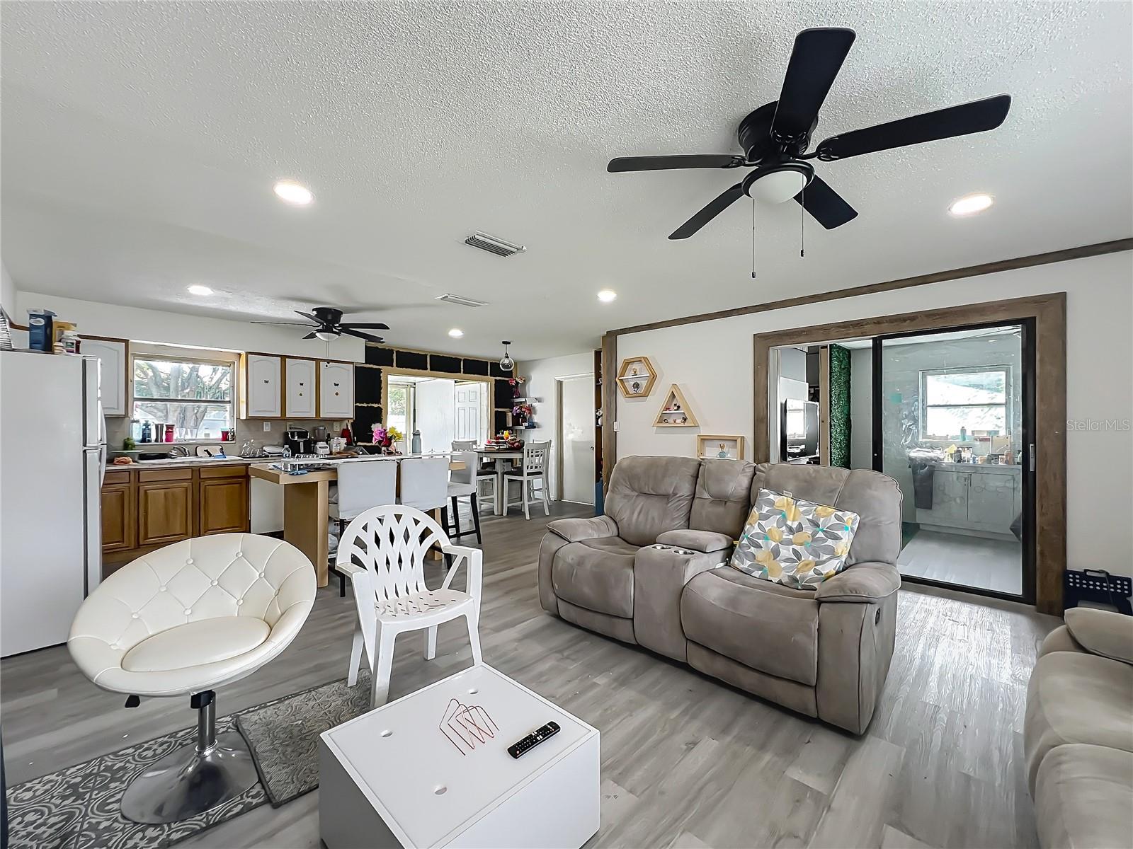 20 LAKE COURT LOOP