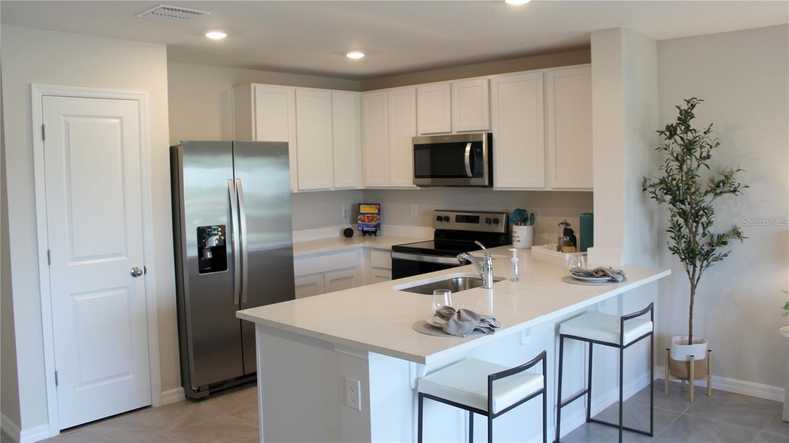 8412 GOWER TRL