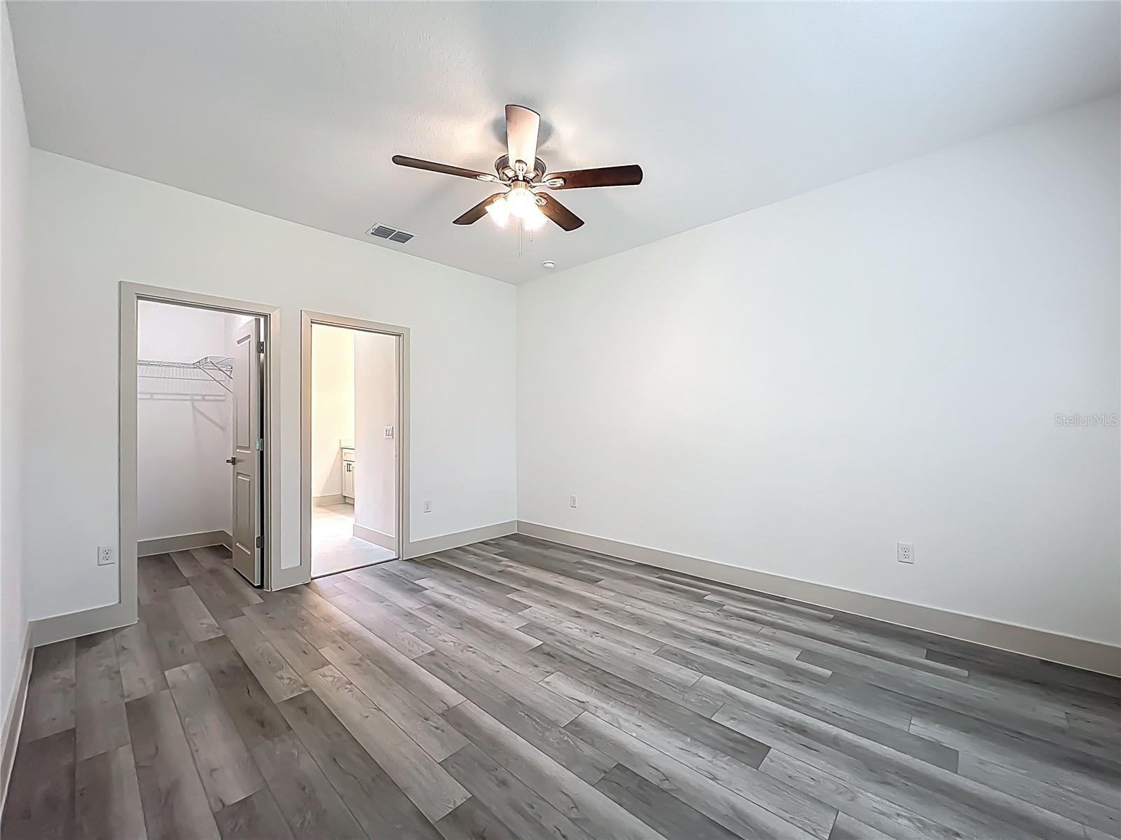 1190 W CARY DR