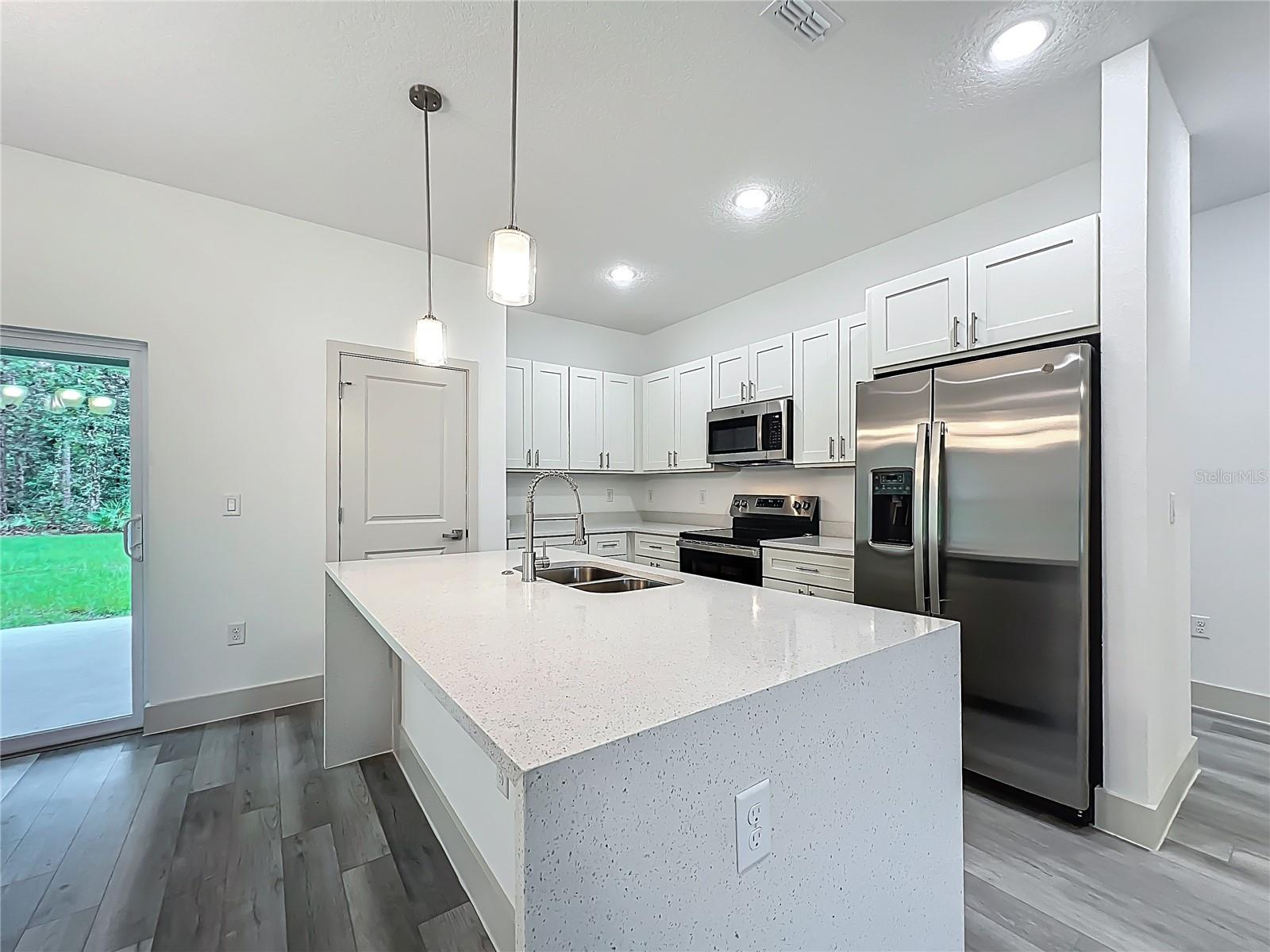 1190 W CARY DR