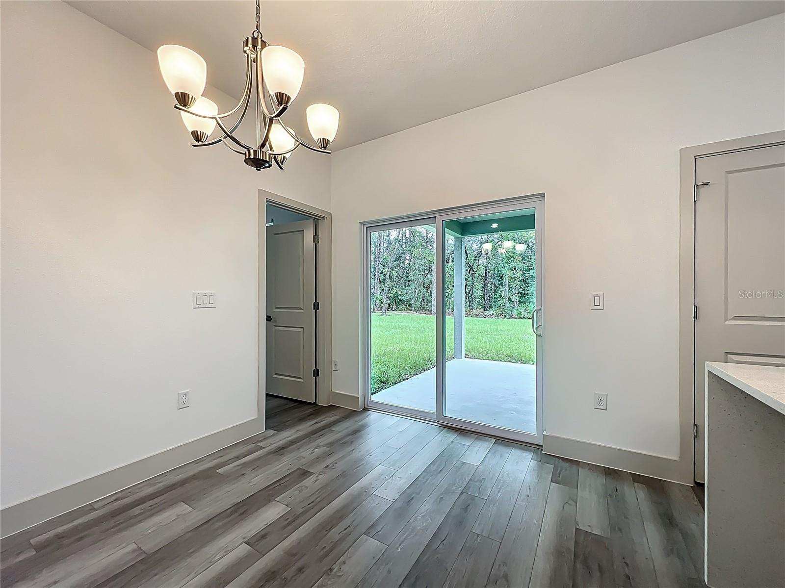 1190 W CARY DR