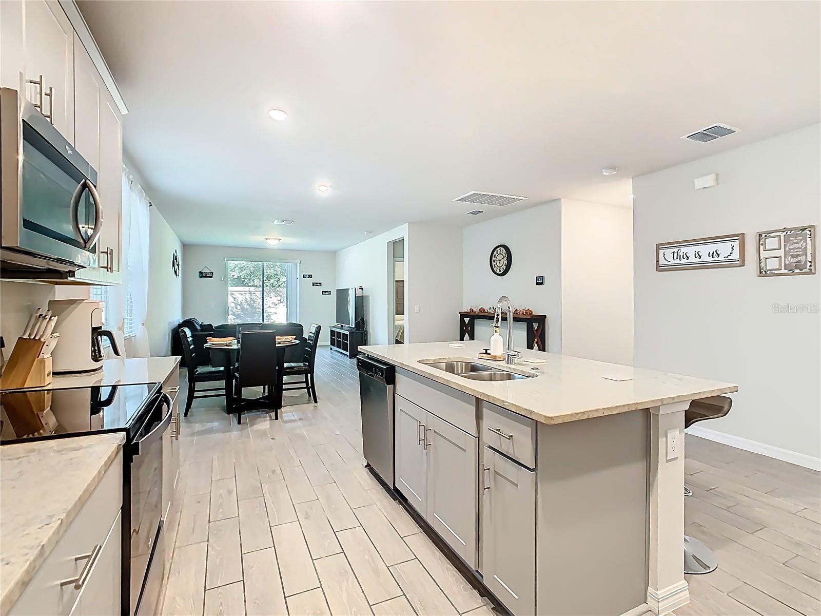 3080 CASSIDY LN
