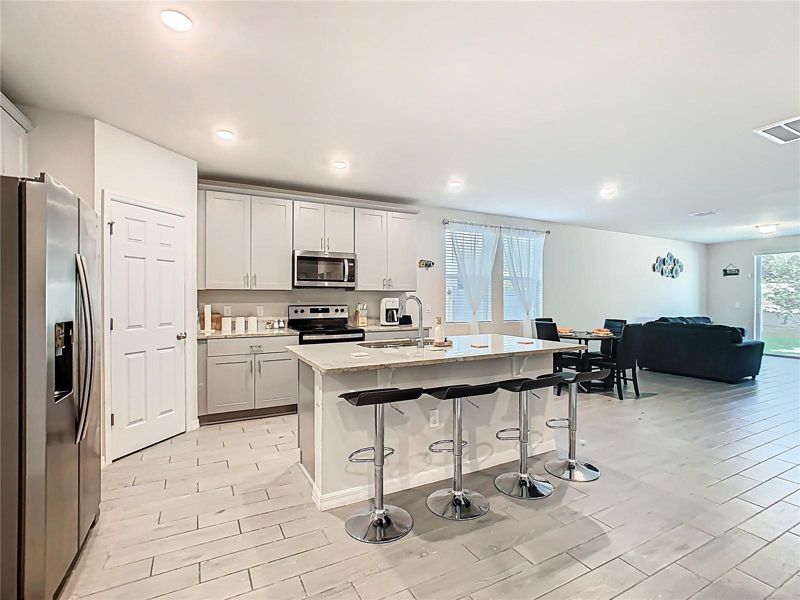 3080 CASSIDY LN