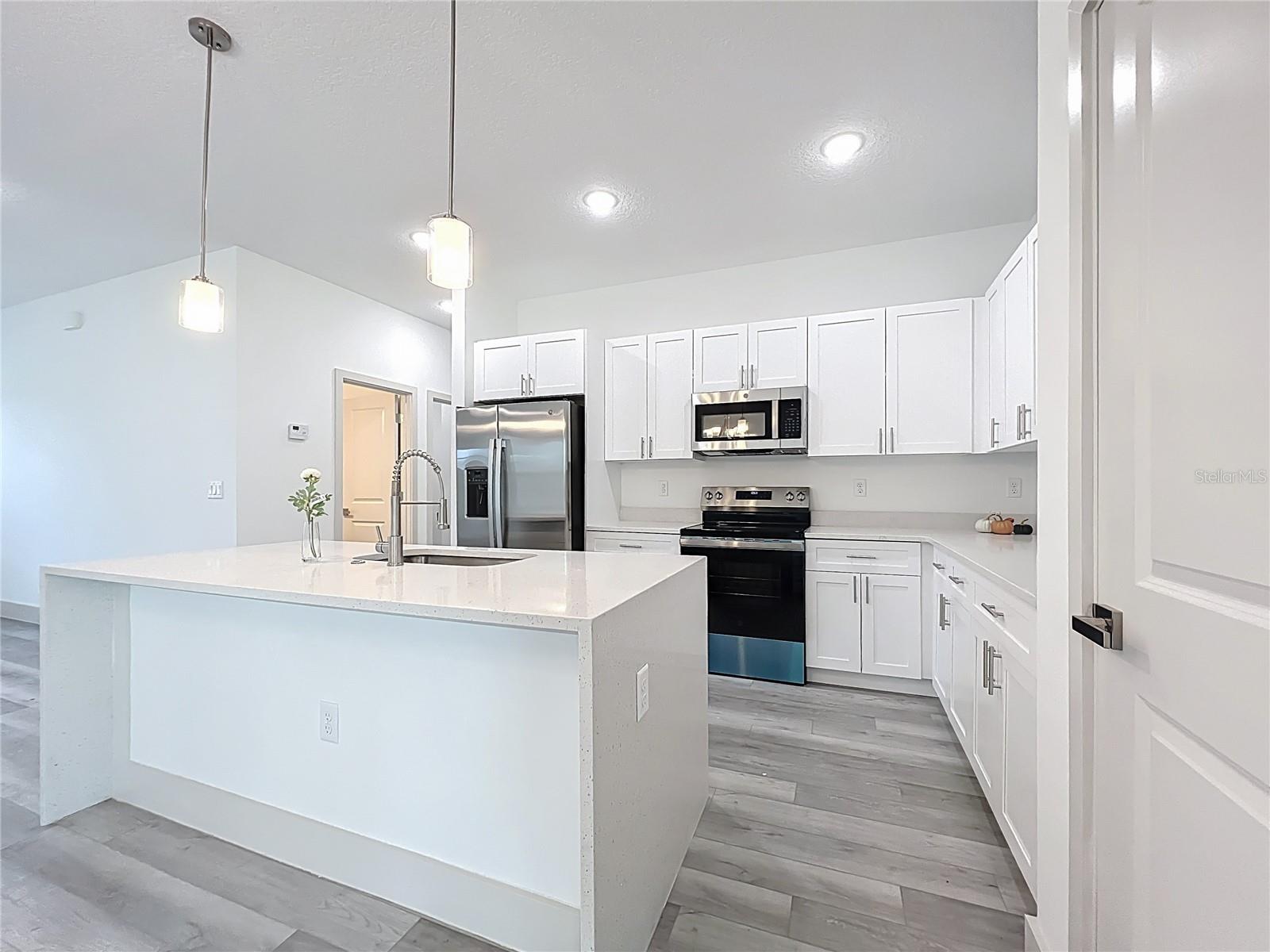 182 MARION OAKS MNR