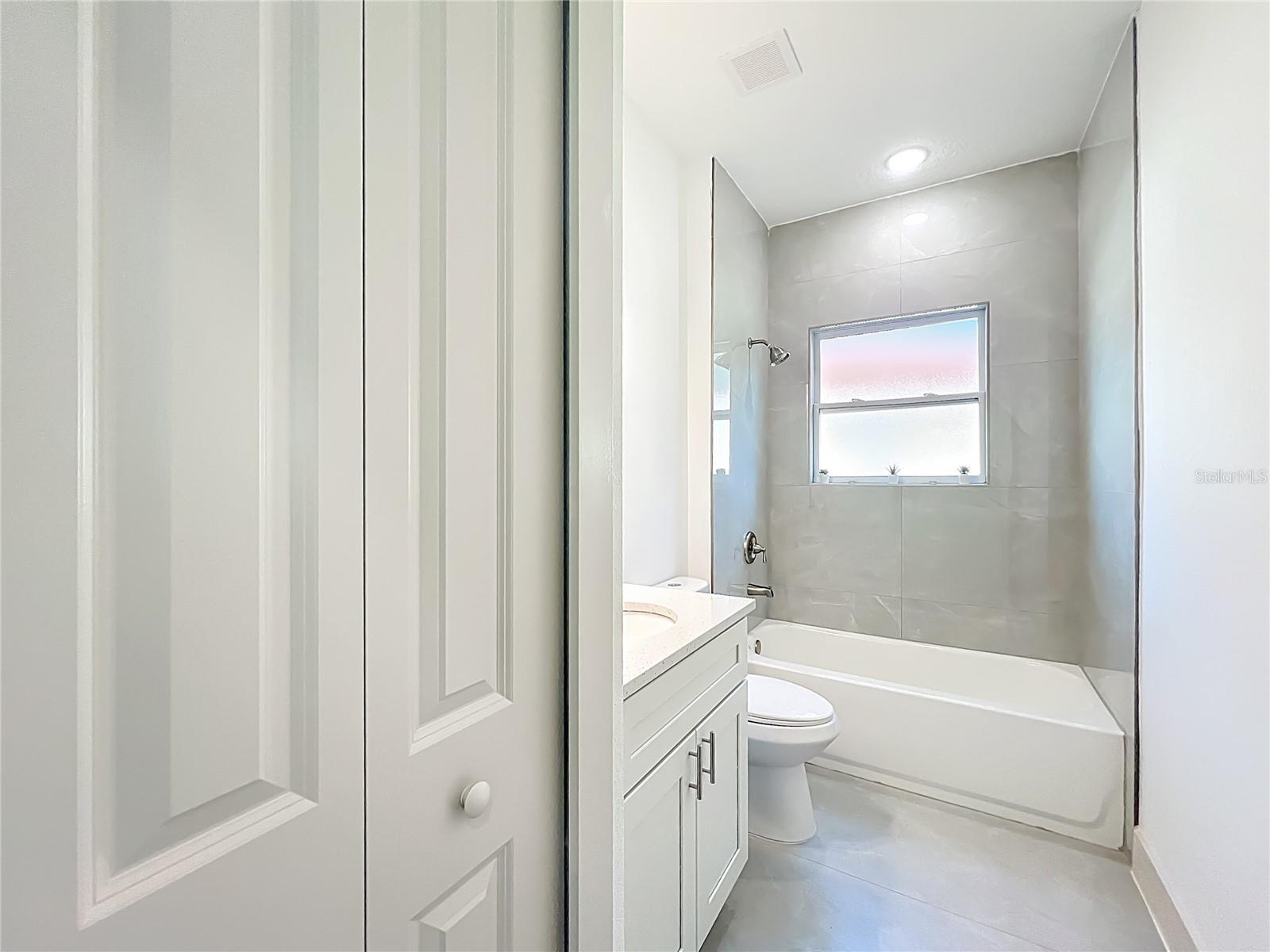521 MARION OAKS LN