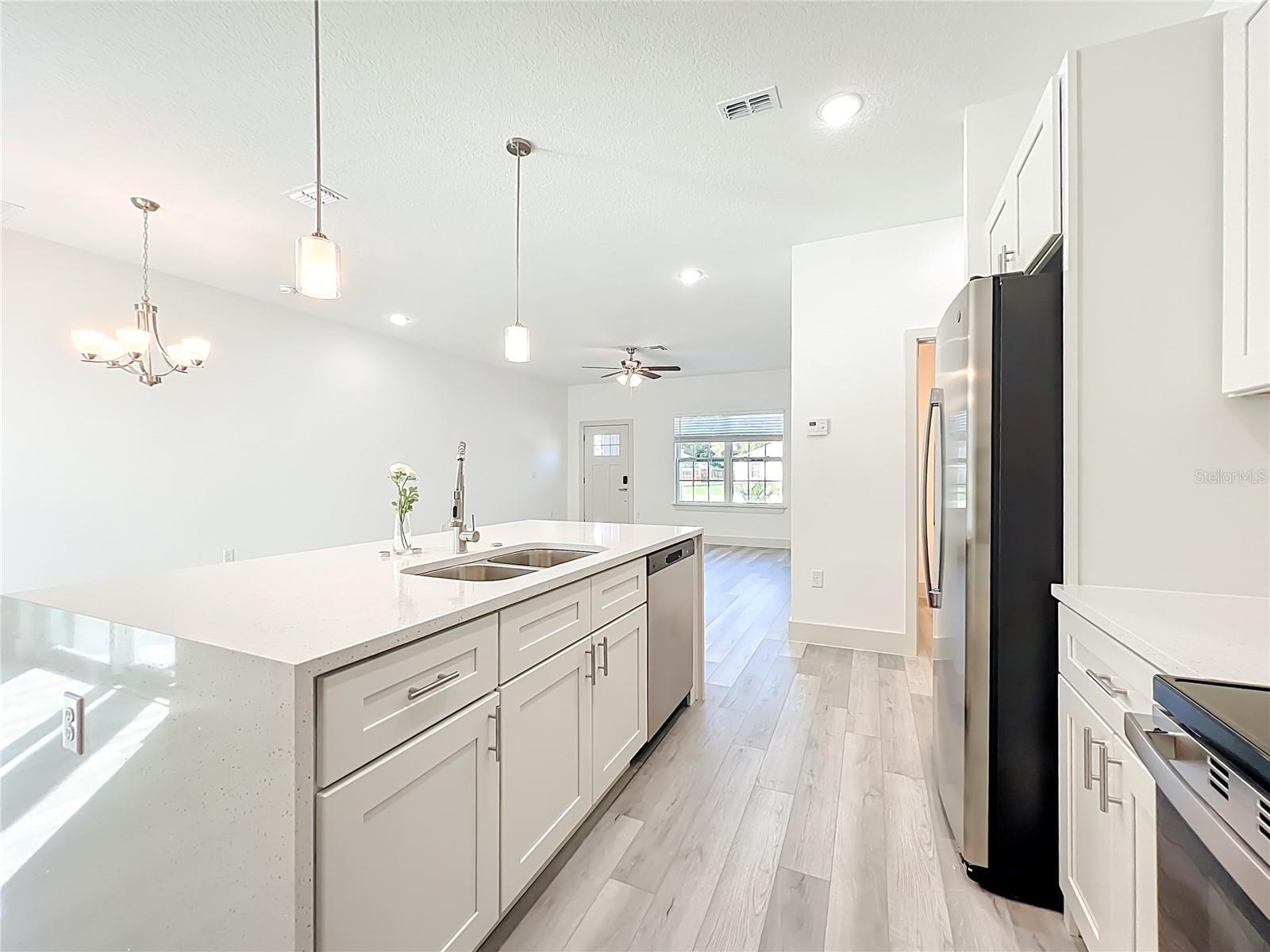 521 MARION OAKS LN