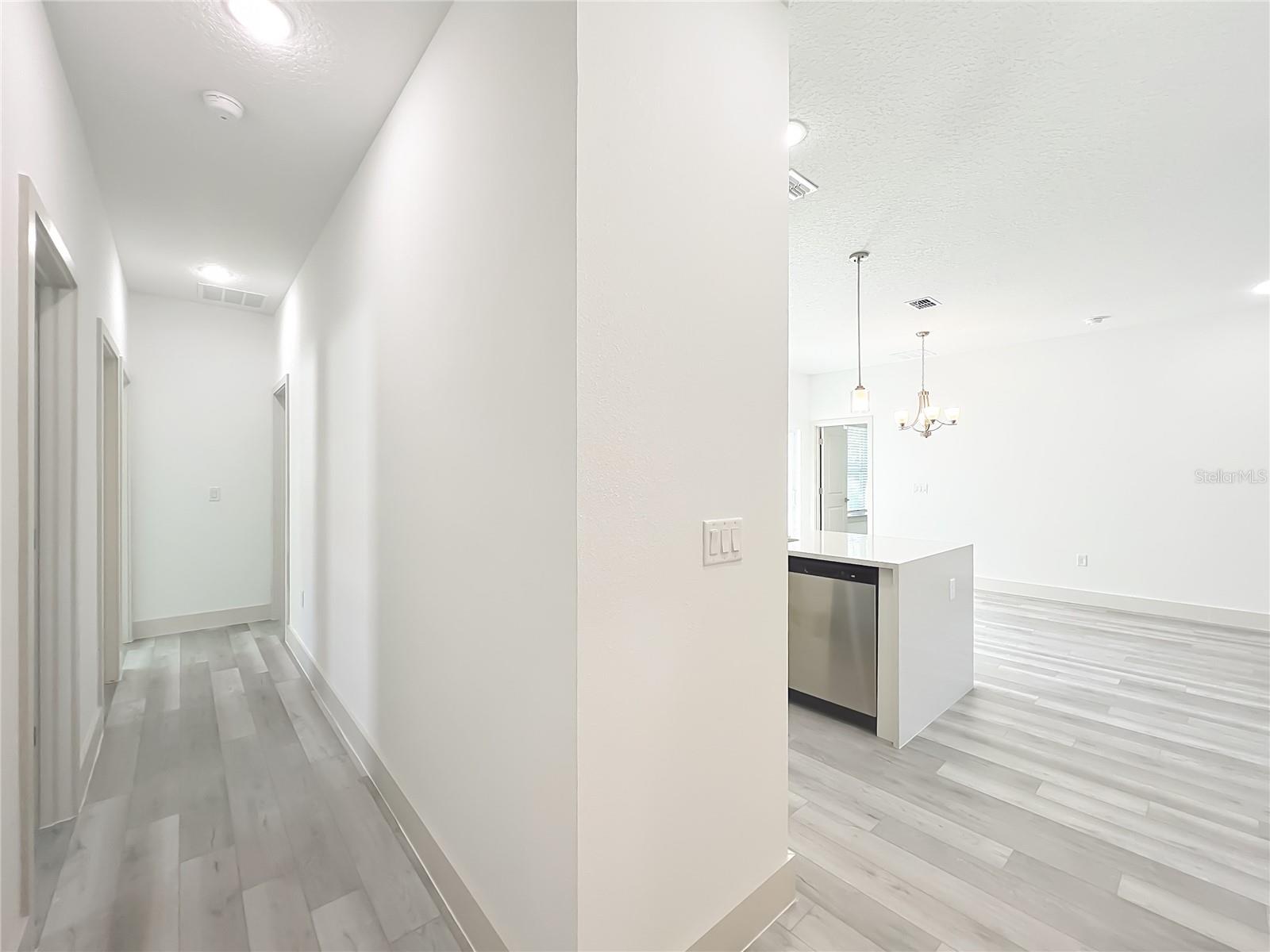 521 MARION OAKS LN