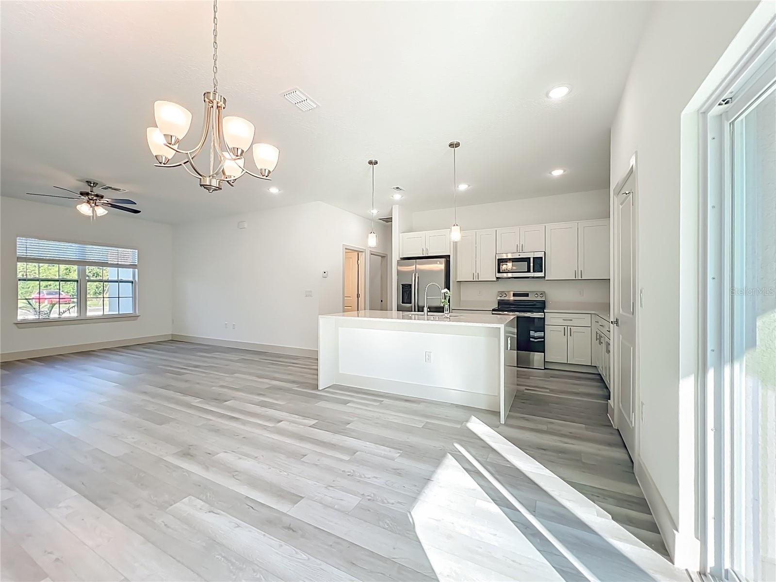 521 MARION OAKS LN