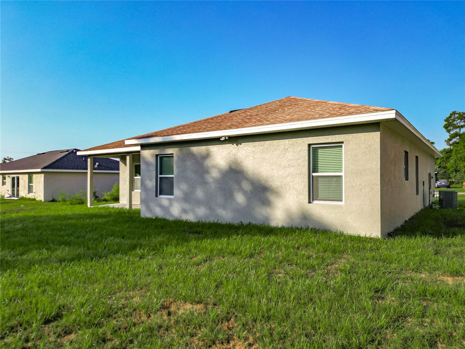 521 MARION OAKS LN