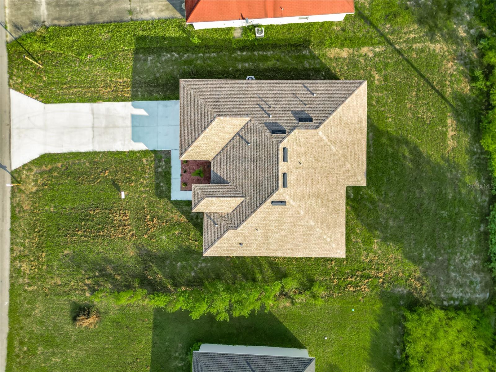 521 MARION OAKS LN