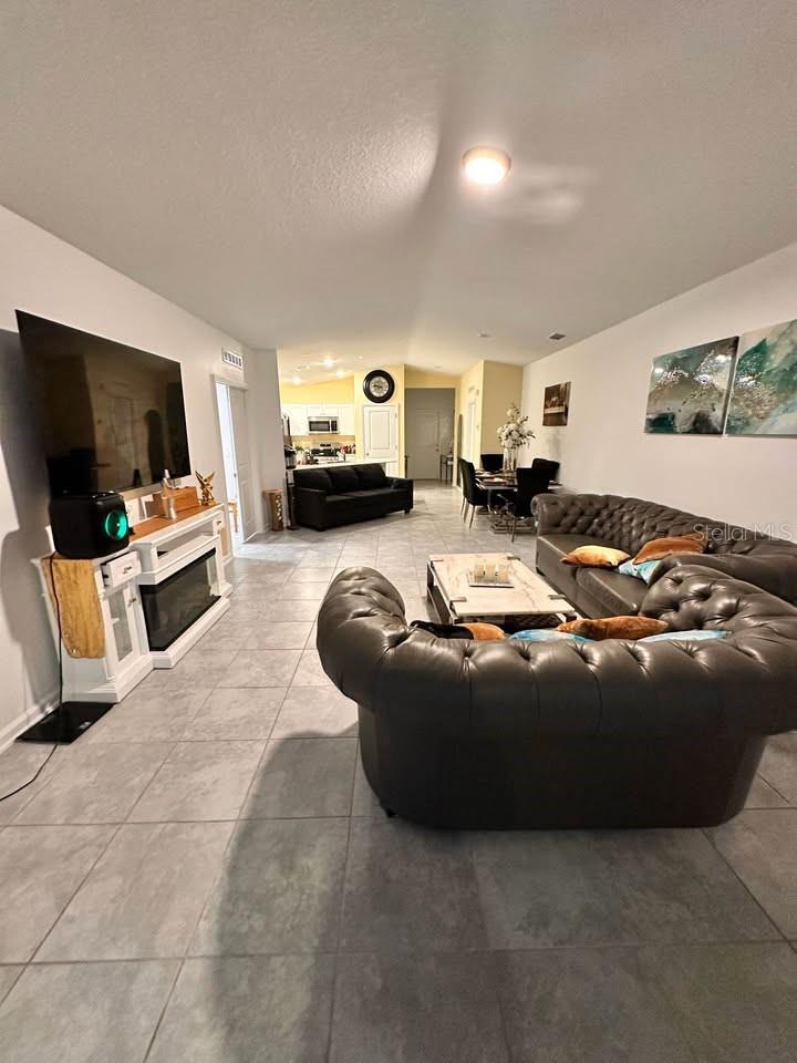 684 SAND PINE LN