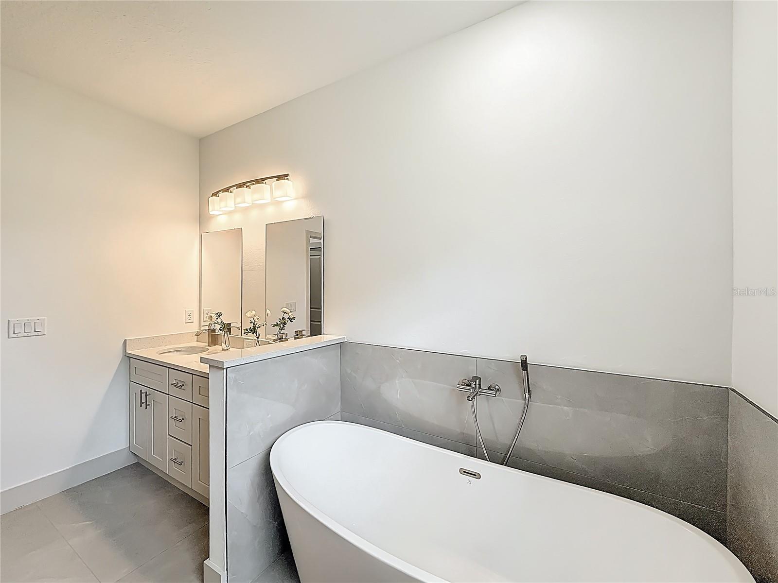 306 MARION OAKS CRSE