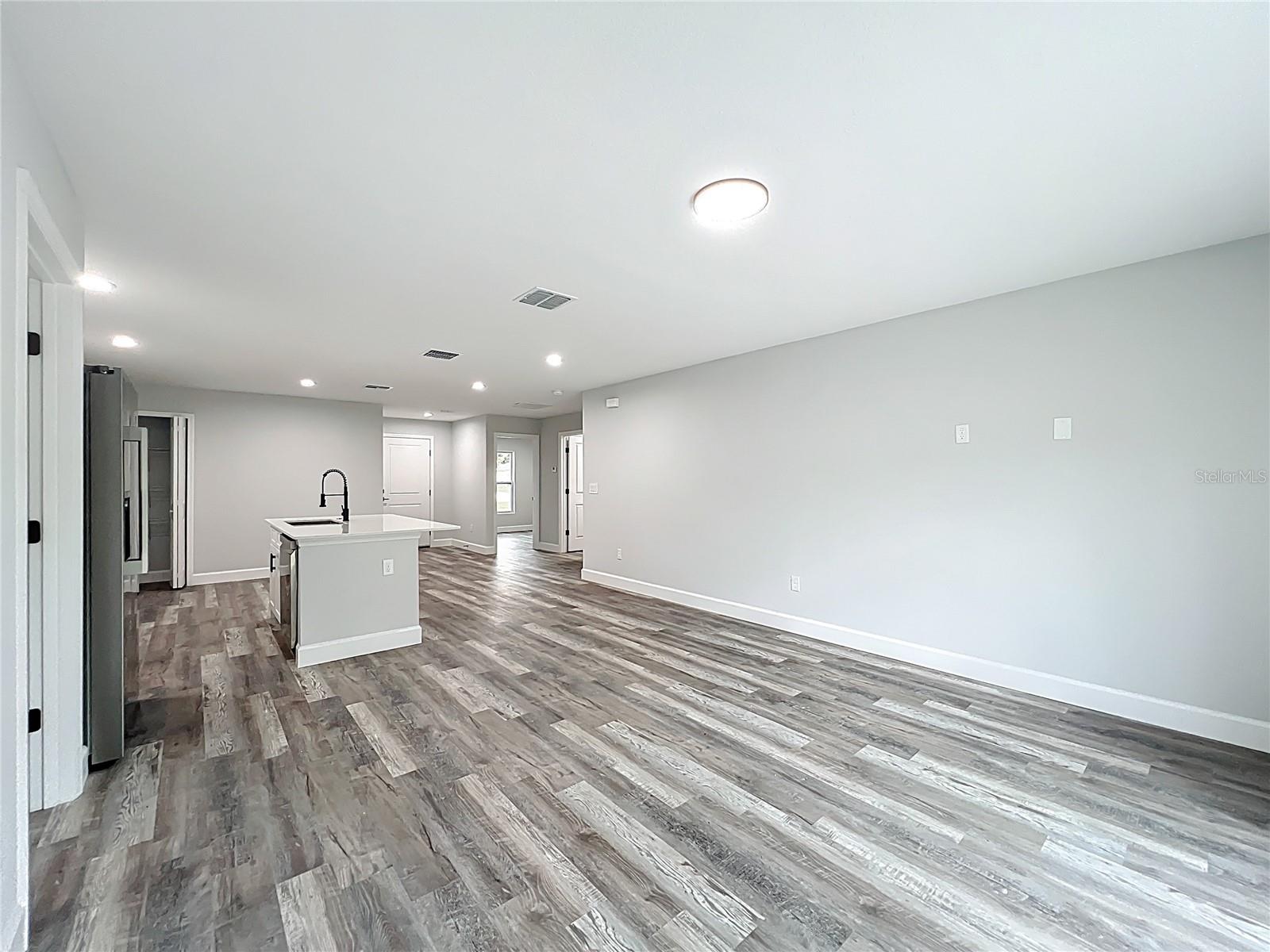 527 MARION OAKS MNR