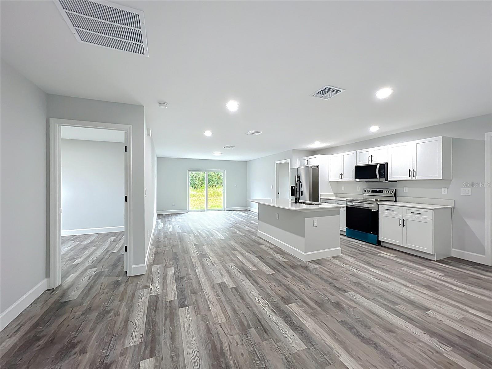527 MARION OAKS MNR