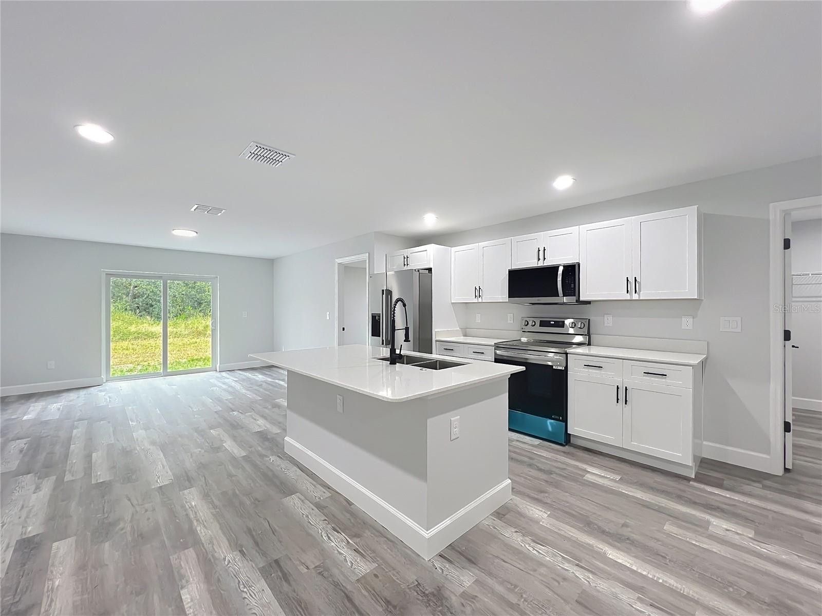 527 MARION OAKS MNR