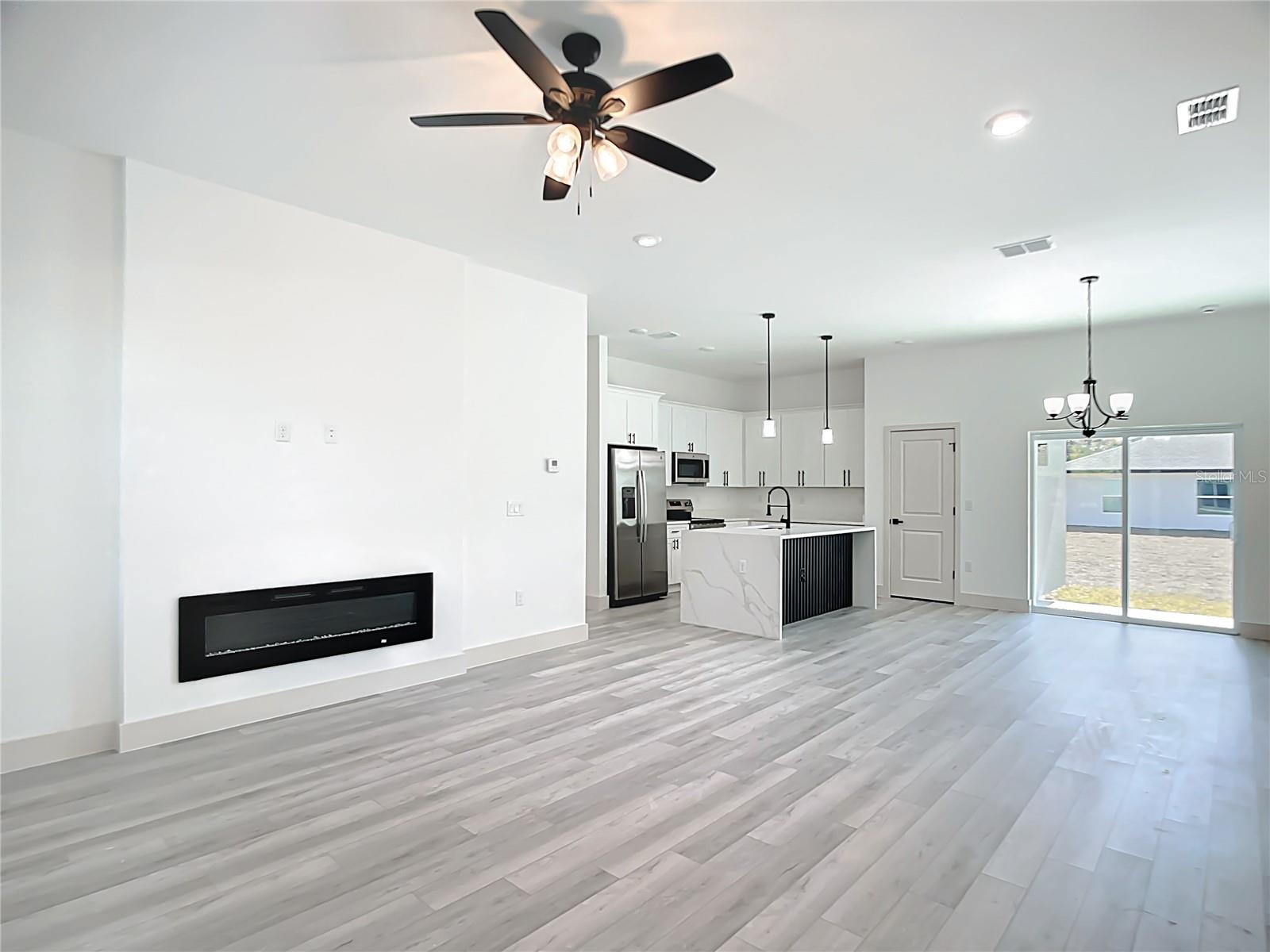 15467 HILLSBOROUGH BLVD