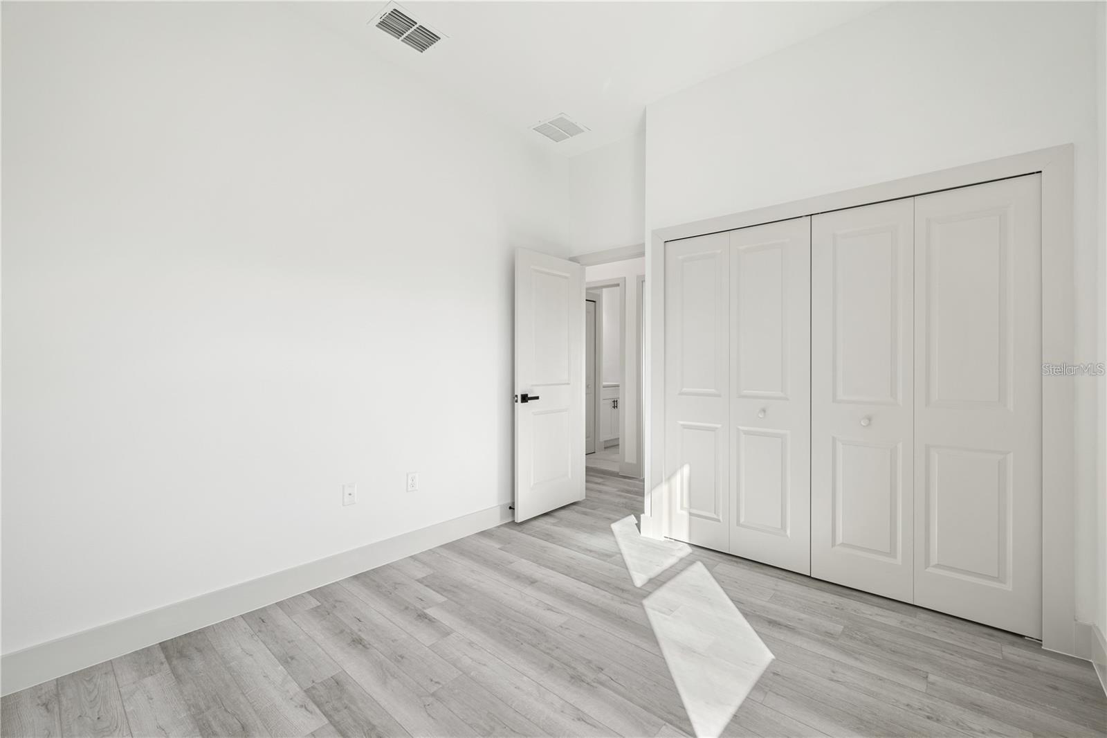 15467 HILLSBOROUGH BLVD