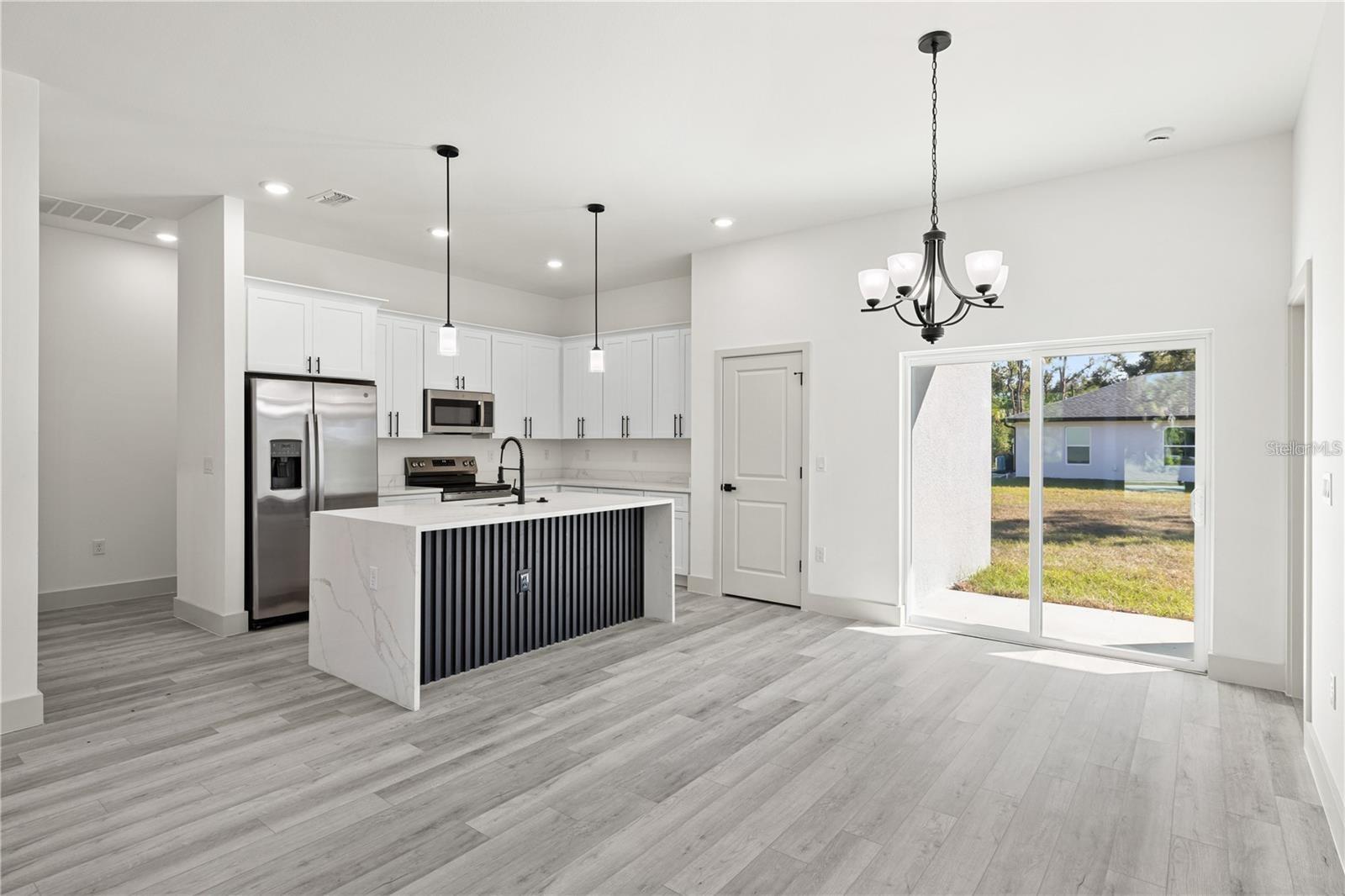 15467 HILLSBOROUGH BLVD