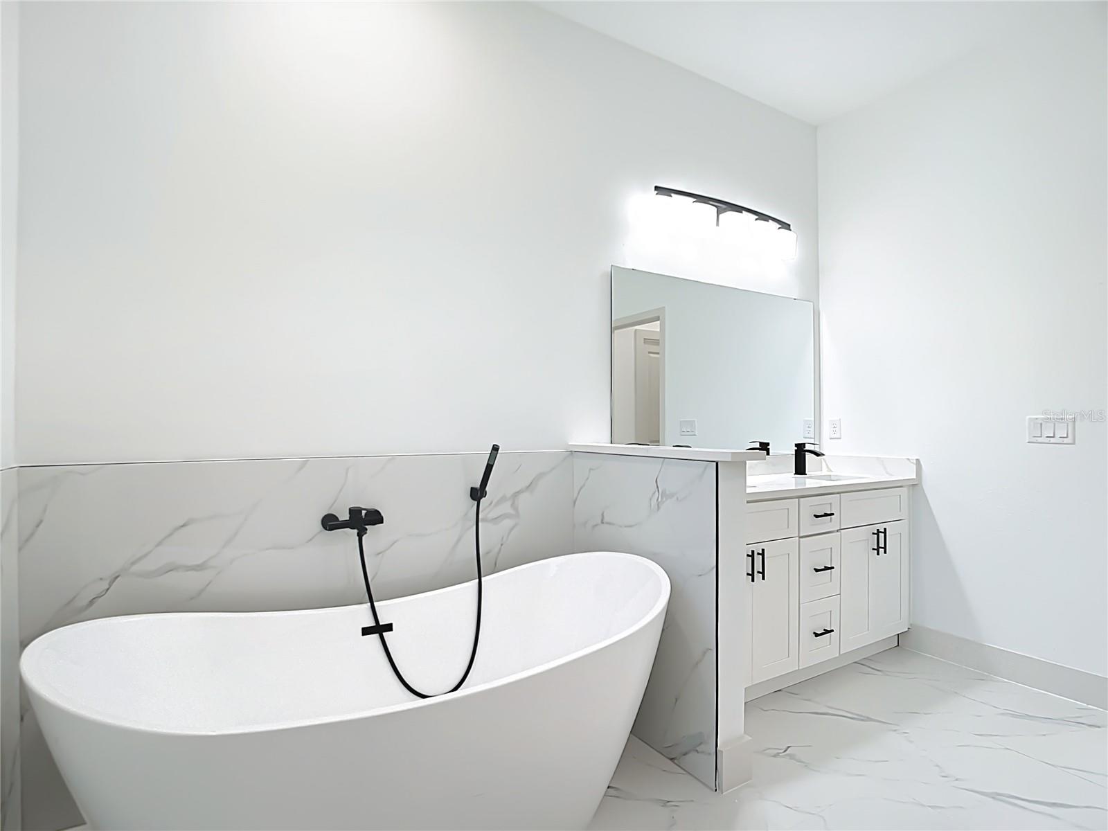 15467 HILLSBOROUGH BLVD