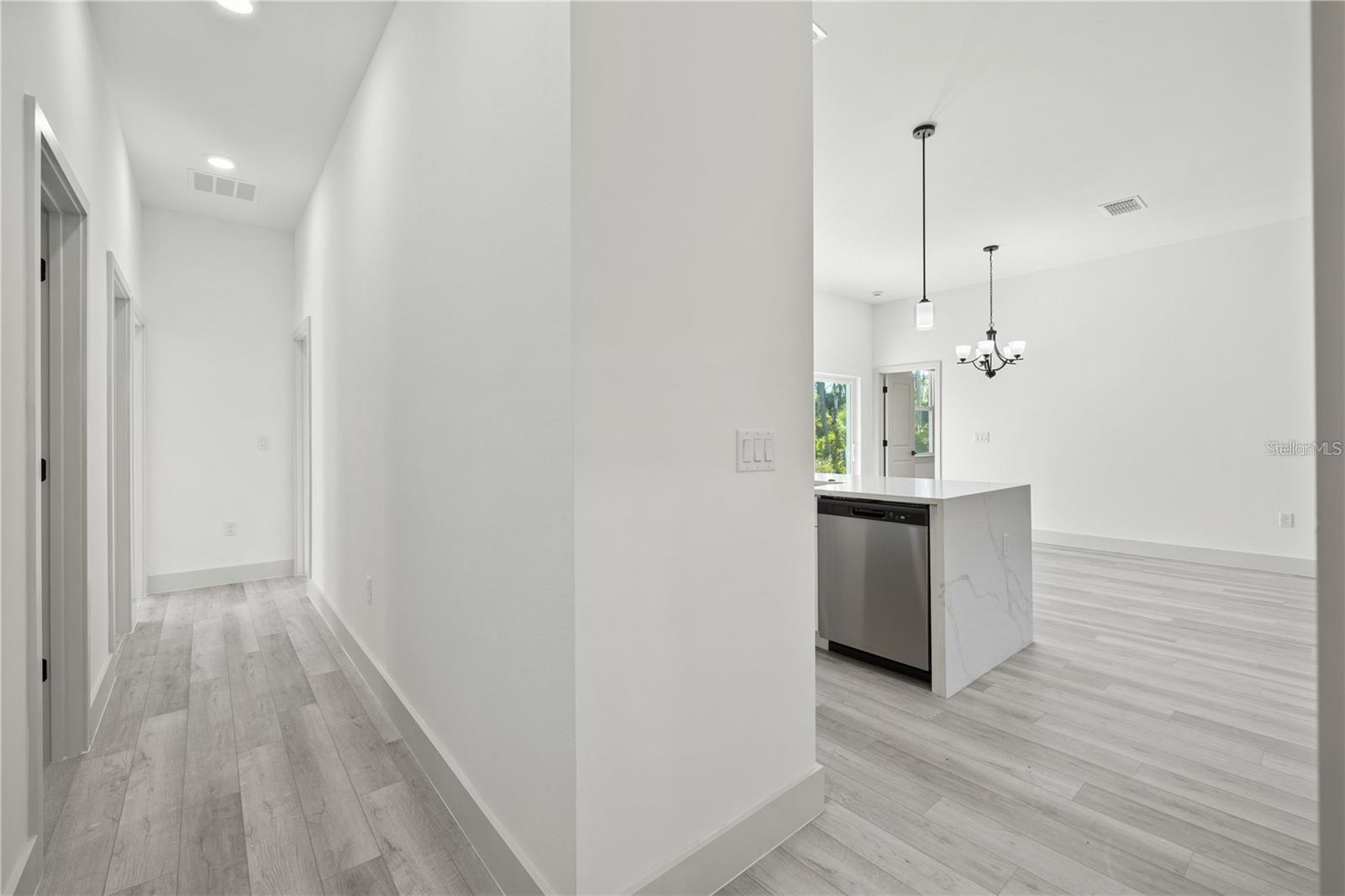 15467 HILLSBOROUGH BLVD