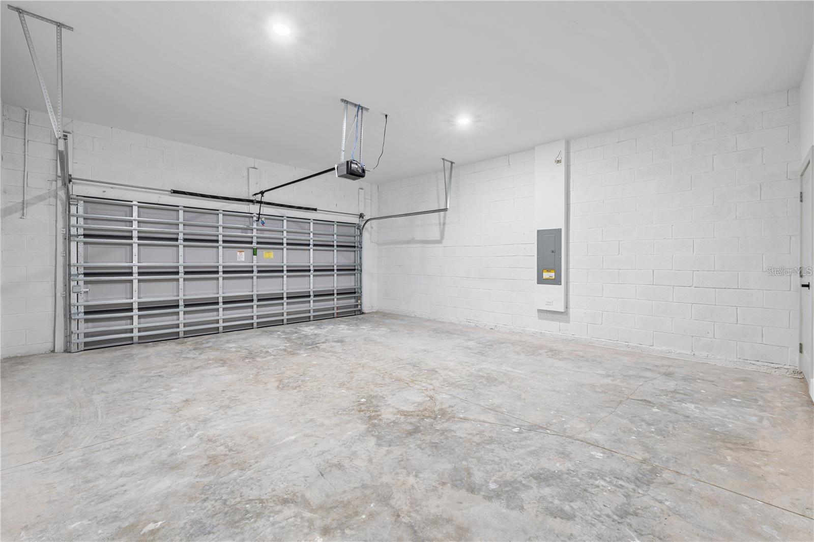 15467 HILLSBOROUGH BLVD