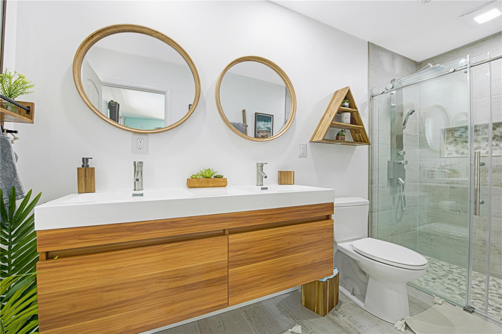 2436 CONSTITUTION BLVD