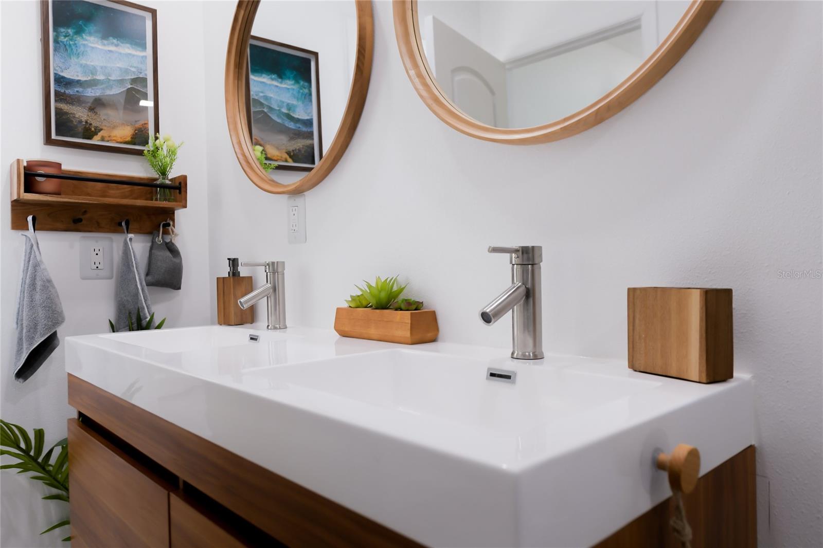 2436 CONSTITUTION BLVD