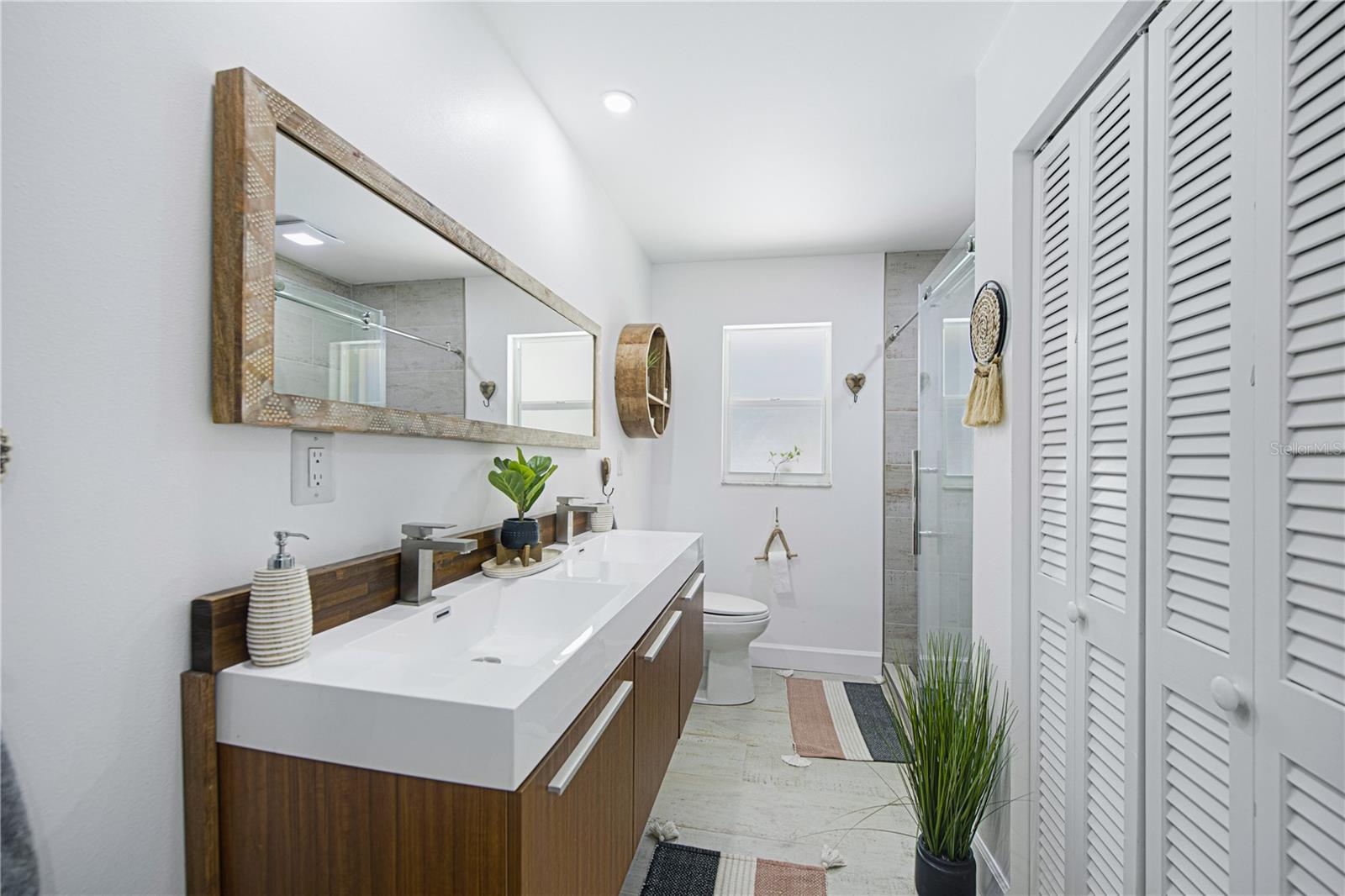 2436 CONSTITUTION BLVD