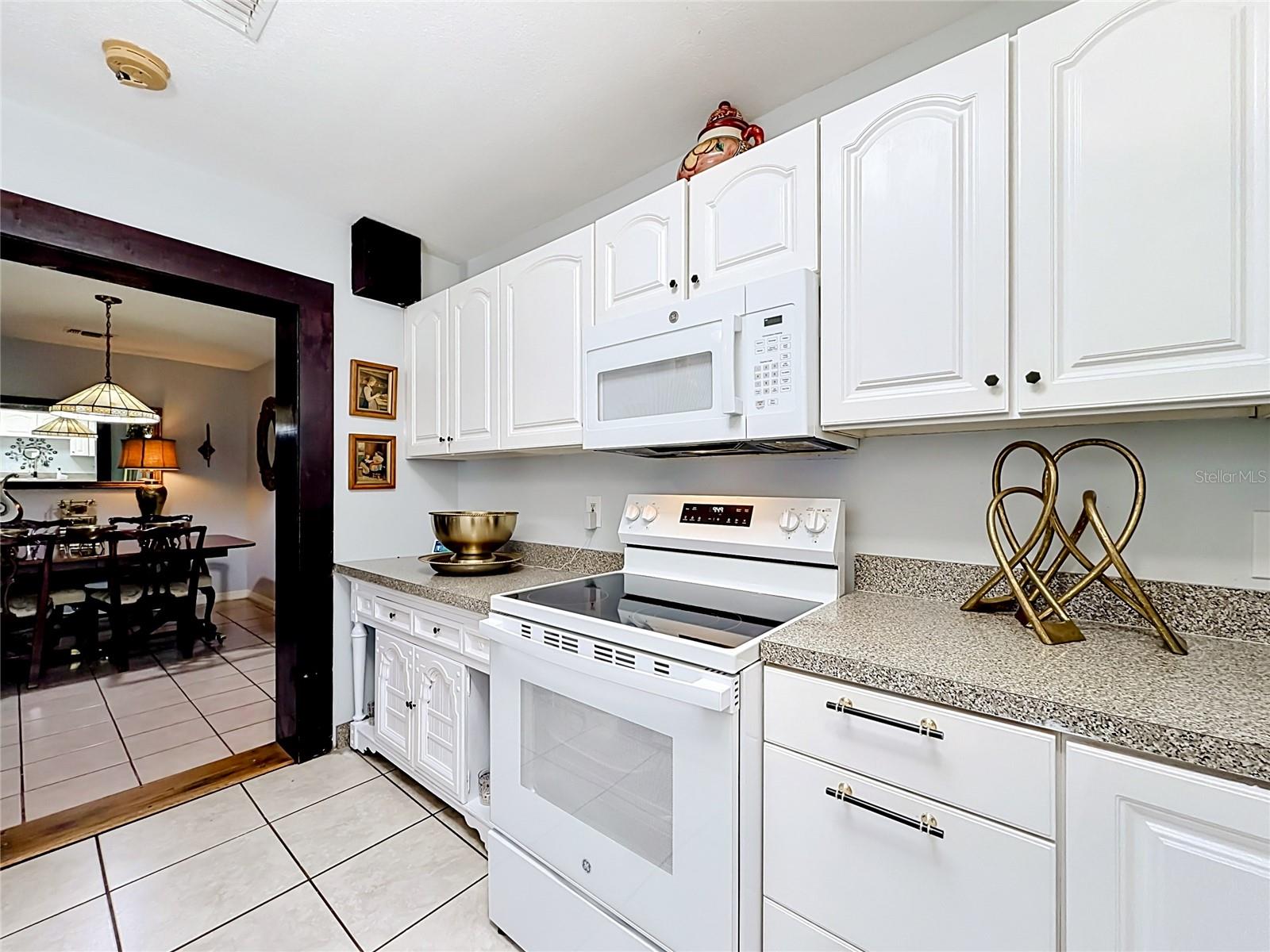 2705 ARC DR