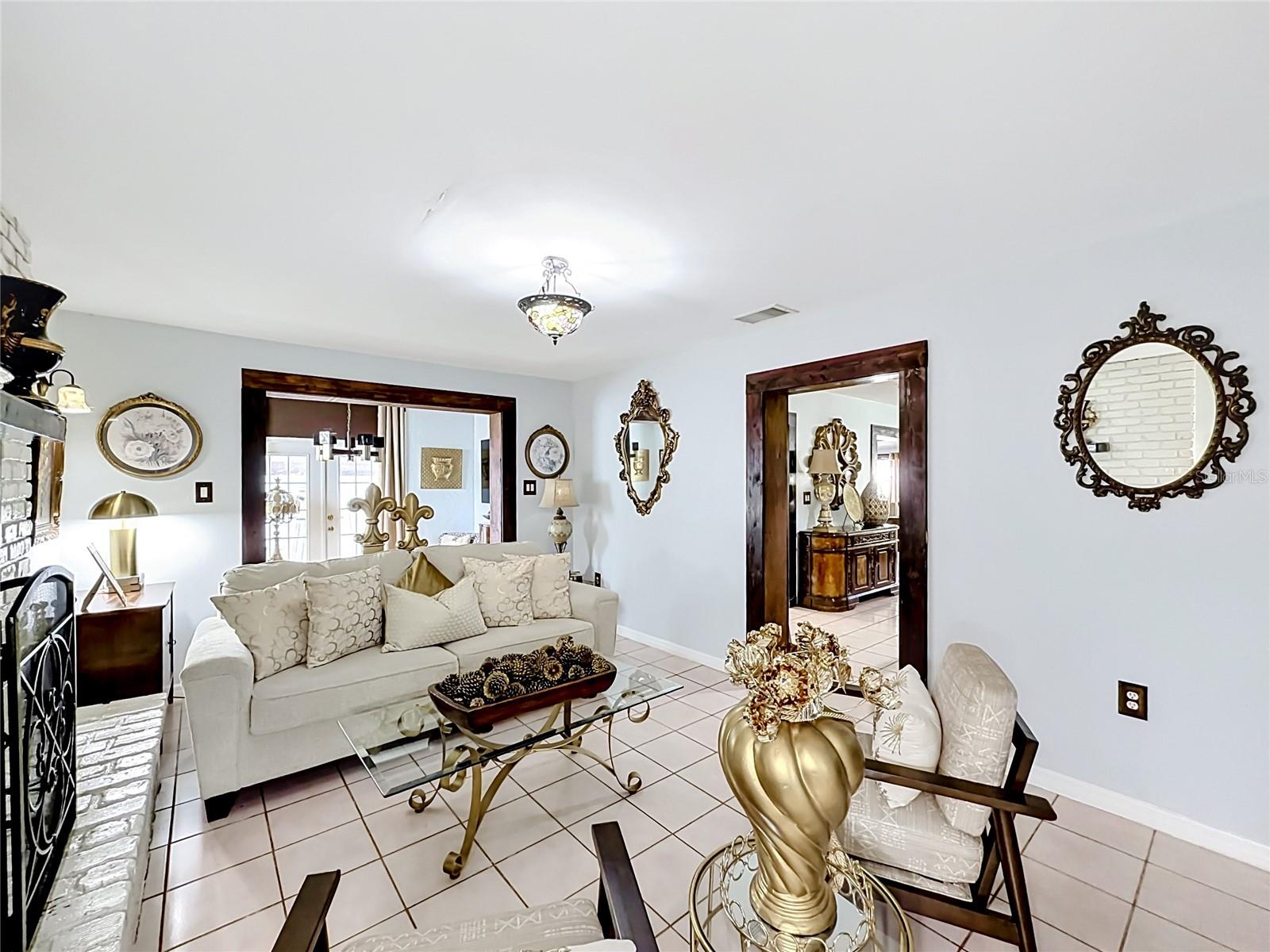 2705 ARC DR