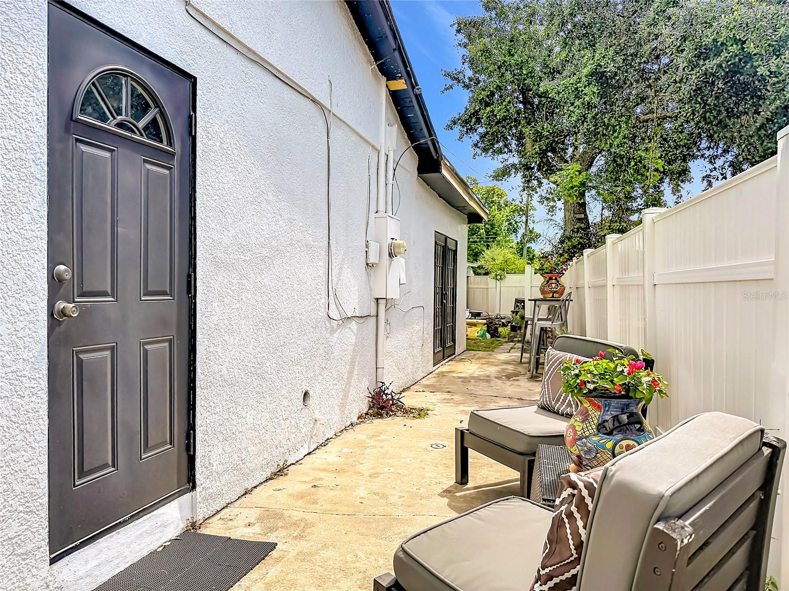 2705 ARC DR