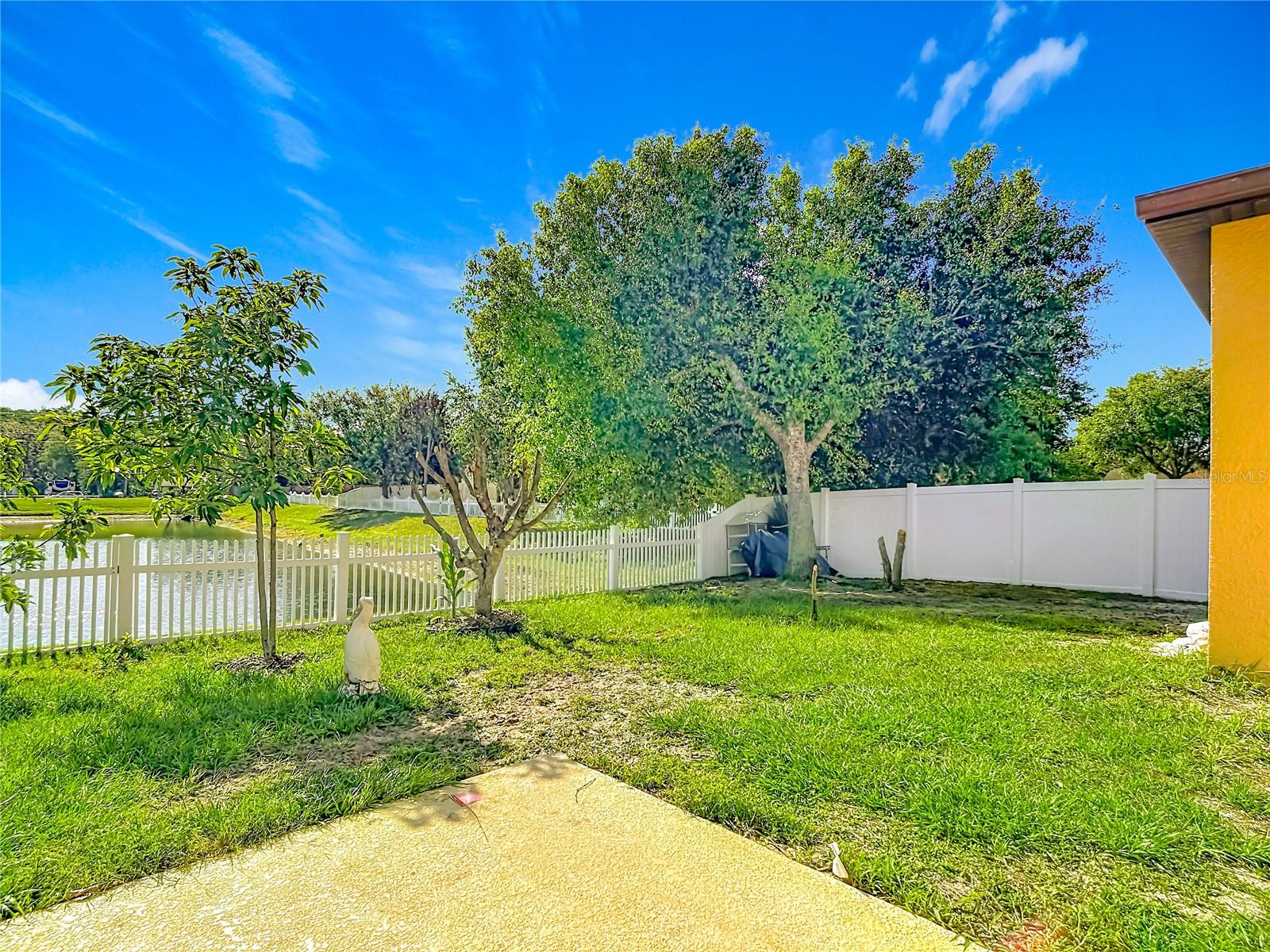 4605 DORAL PARK AVE