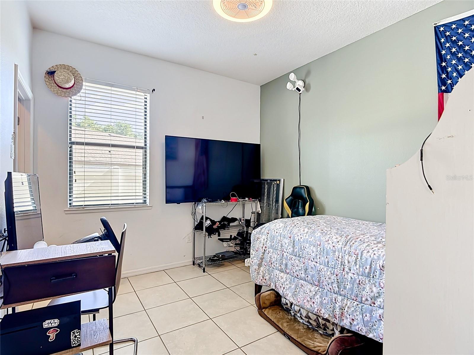 4605 DORAL PARK AVE