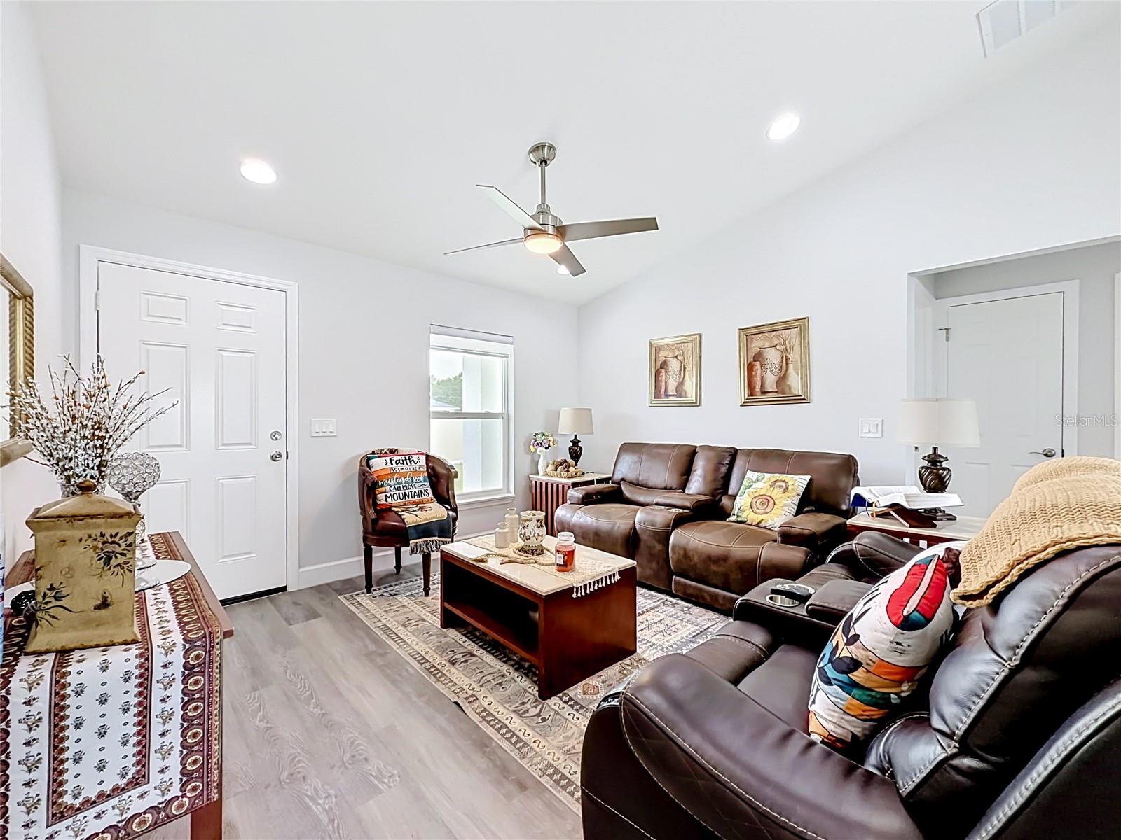 13793 SW 100 LN