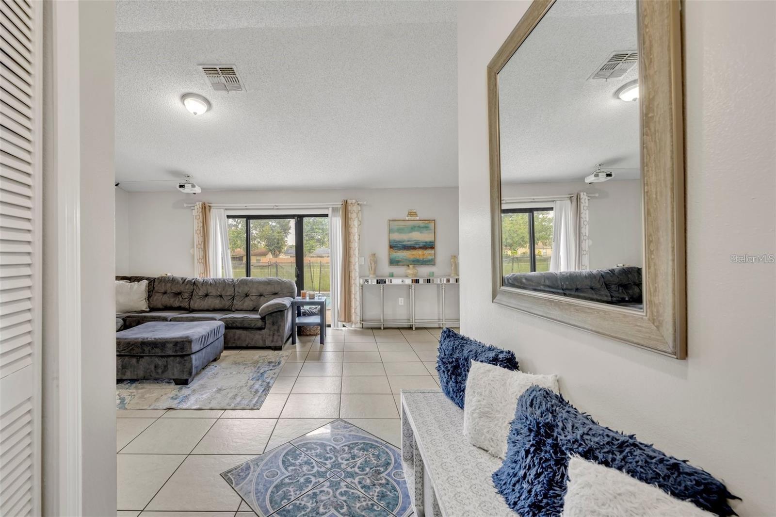 832 VALNERA CT