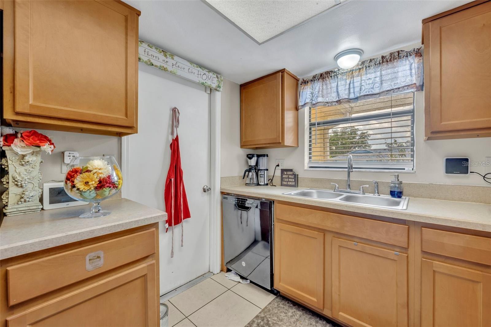 832 VALNERA CT