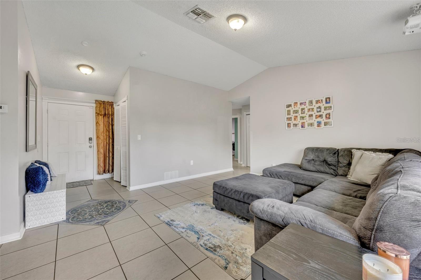 832 VALNERA CT